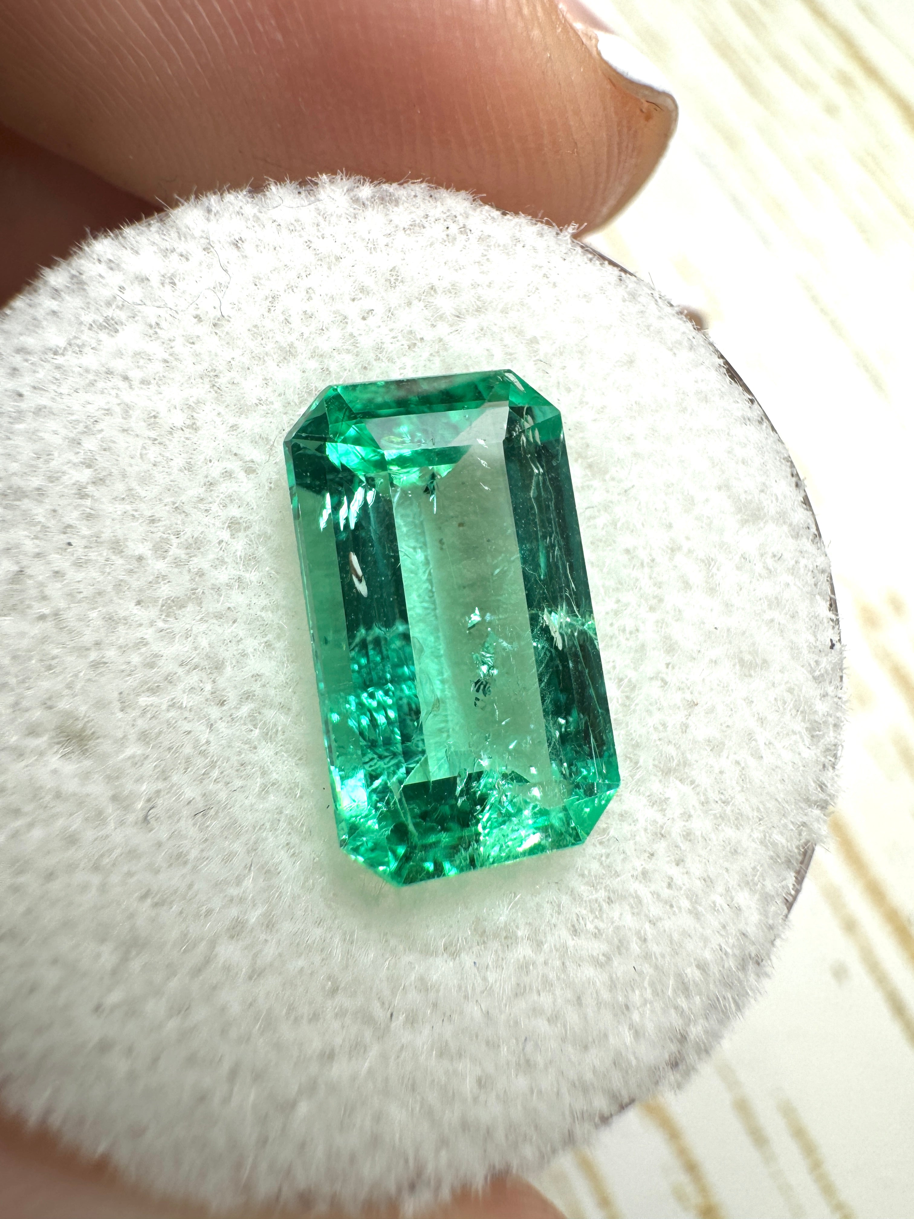 3.42 Carat 13x7.6mm Glowing Elongated Green Natural Loose Colombian Emerald - Emerald Cut Gemstone for Jewelry Making, Engagement Rings & Luxury Gifts