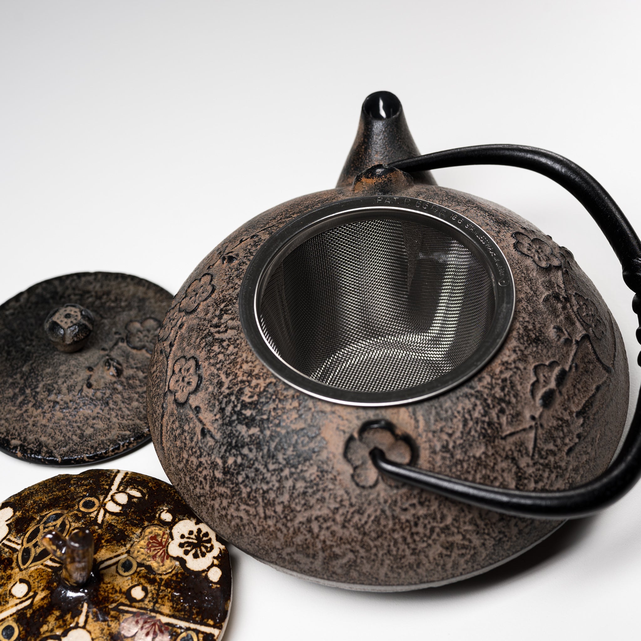 Premium Japanese Kyo Kiyomizu Ware Cast Iron Teapot - 510ml Plum Design, Authentic Nambu Ironware for Tea Brewing | Perfect for Japanese Tea Ceremony, Home Decor & Gift Giving