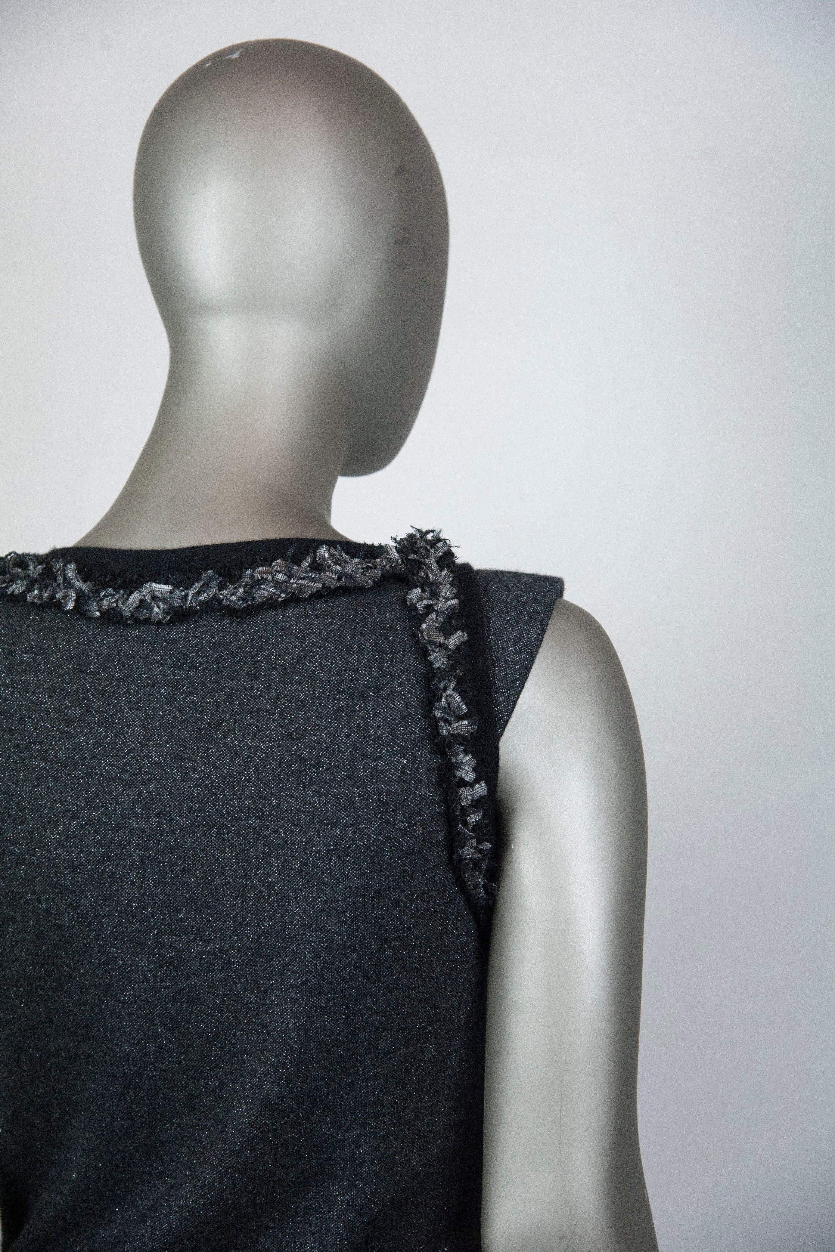 Chanel Gray Melange Lurex & Cashmere Tube Dress Size 40 - Elegant Evening Wear for Parties & Special Occasions