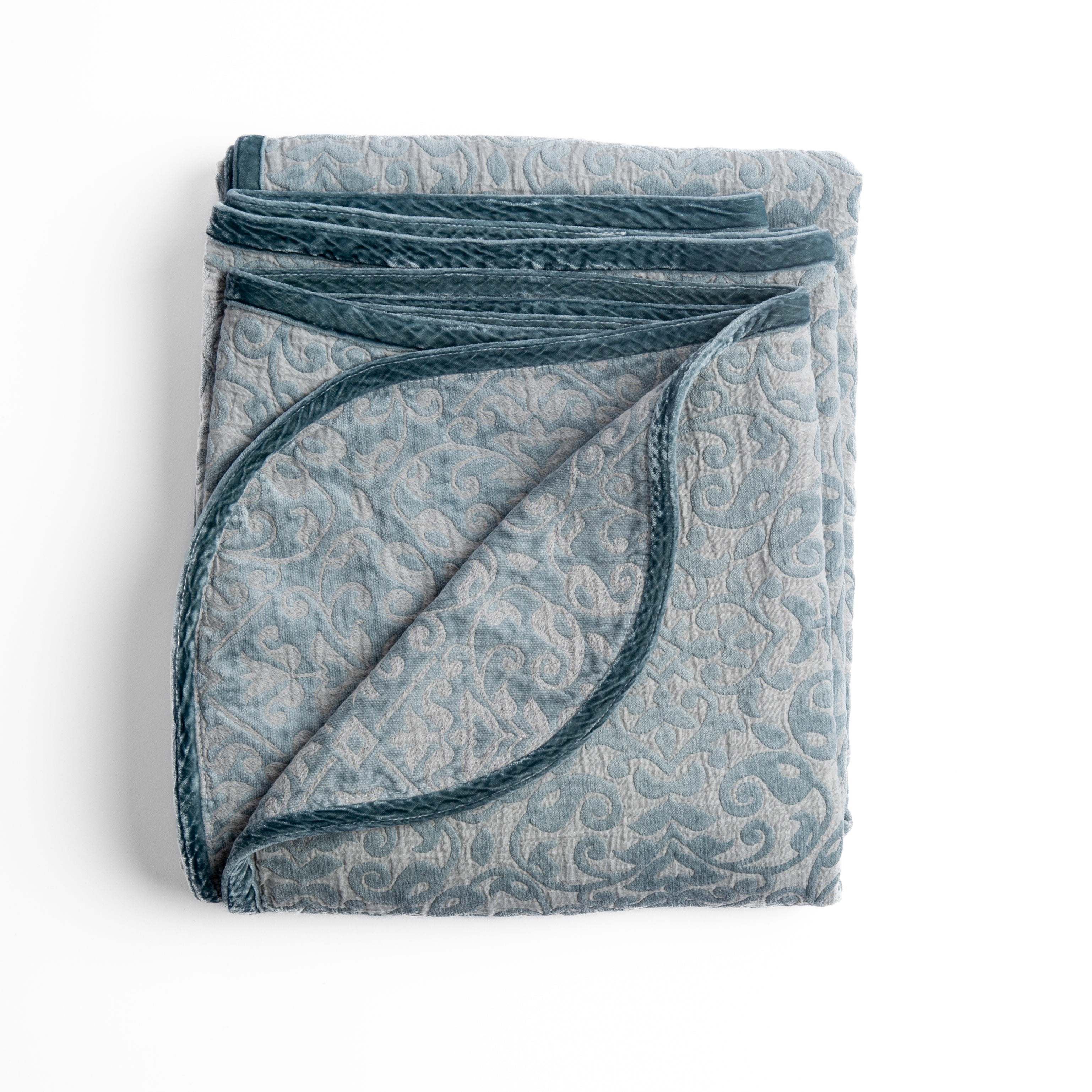 Premium Soft Vienna Blanket - Cozy & Luxurious Fleece Throw for Bed, Sofa & Travel - Perfect for Winter, Gifts & Home Decor