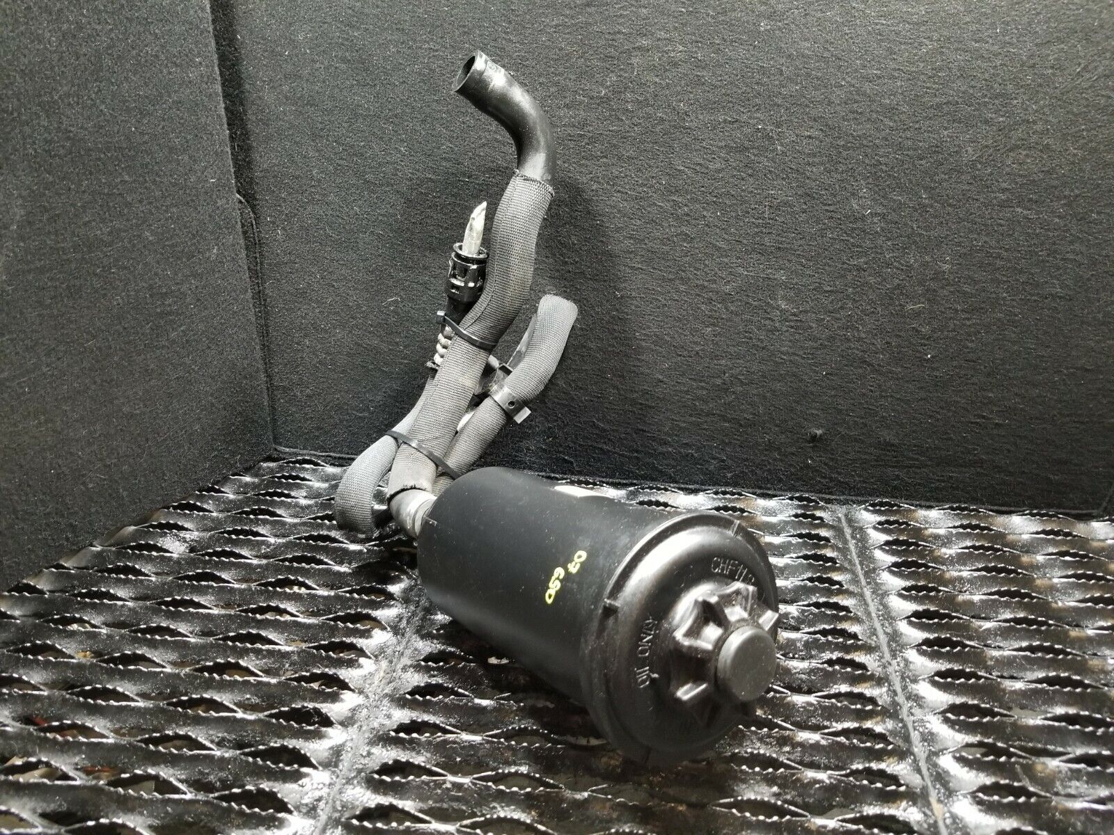 06-10 BMW 650i E63 Power Steering Fluid Reservoir Bottle OEM Replacement Part - Perfect for Steering System Maintenance & Repair