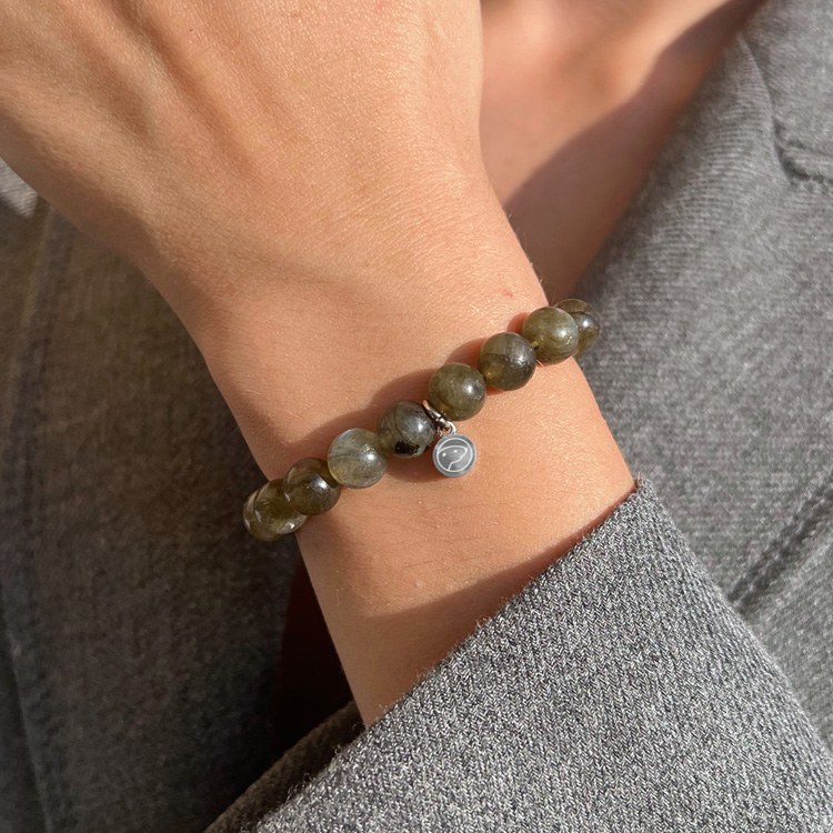 Natural Labradorite Gemstone Bracelet for Women - Healing Crystal Jewelry for Energy Protection & Chakra Balancing | Perfect for Meditation, Yoga & Spiritual Gifts