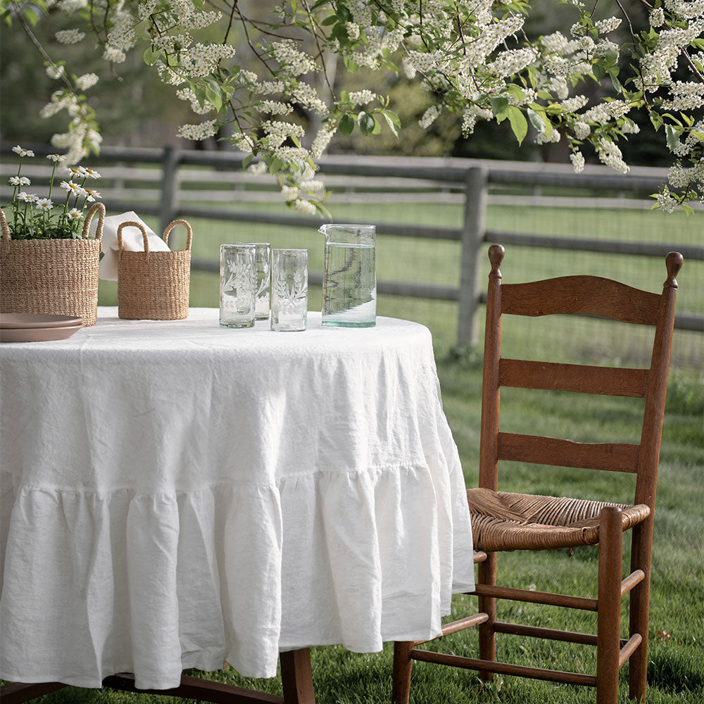 Elegant Round Ruffle Tablecloth for Dining Room - Perfect for Weddings, Parties & Home Decor