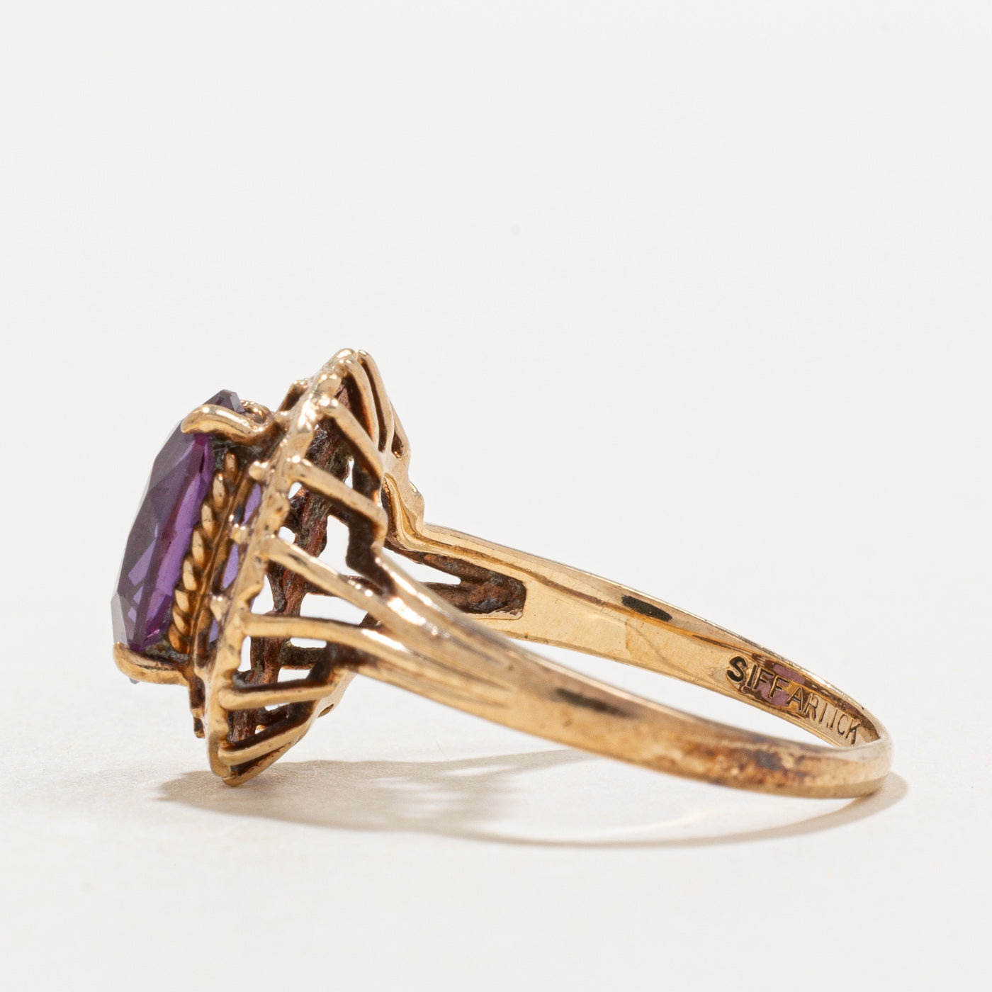 2.72ct Lab-Created Color Changing Sapphire Ring - Size 7 | Elegant Wedding, Engagement & Anniversary Jewelry Gift for Women