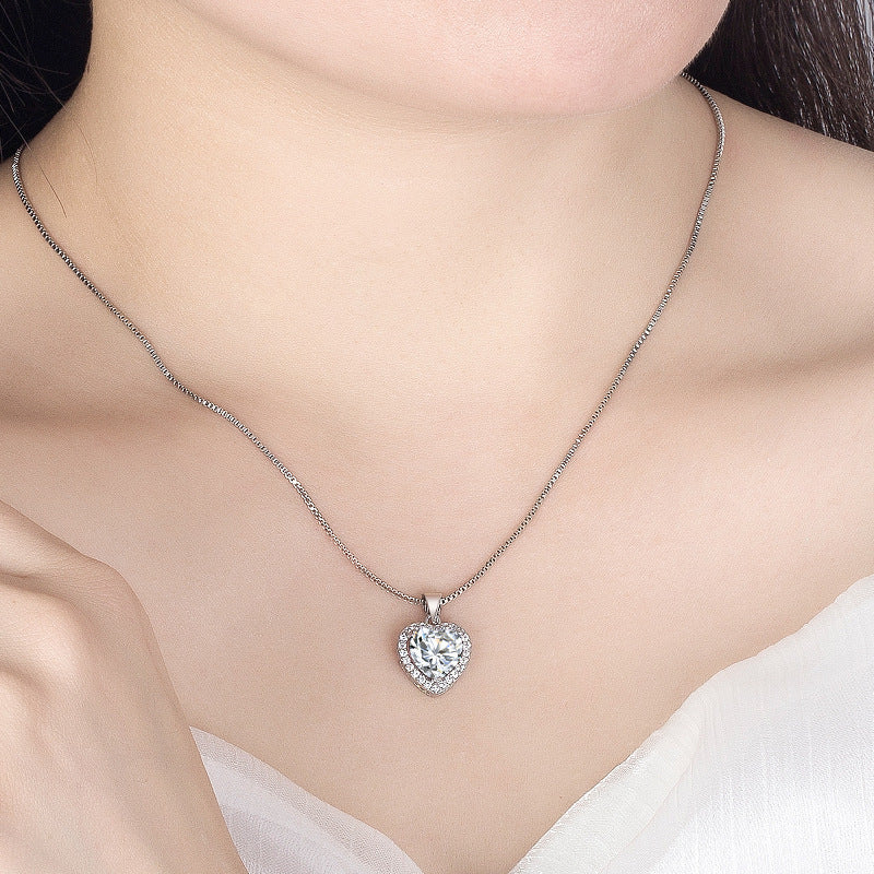 2023 New White Diamond Imitation Moissanite Heart Pendant Necklace - 14K Gold Plated Dainty Collarbone Chain for Women, Girlfriend Jewelry Gift for Valentine's Day, Anniversary & Birthday - Perfect for Romantic Occasions & Special Moments
