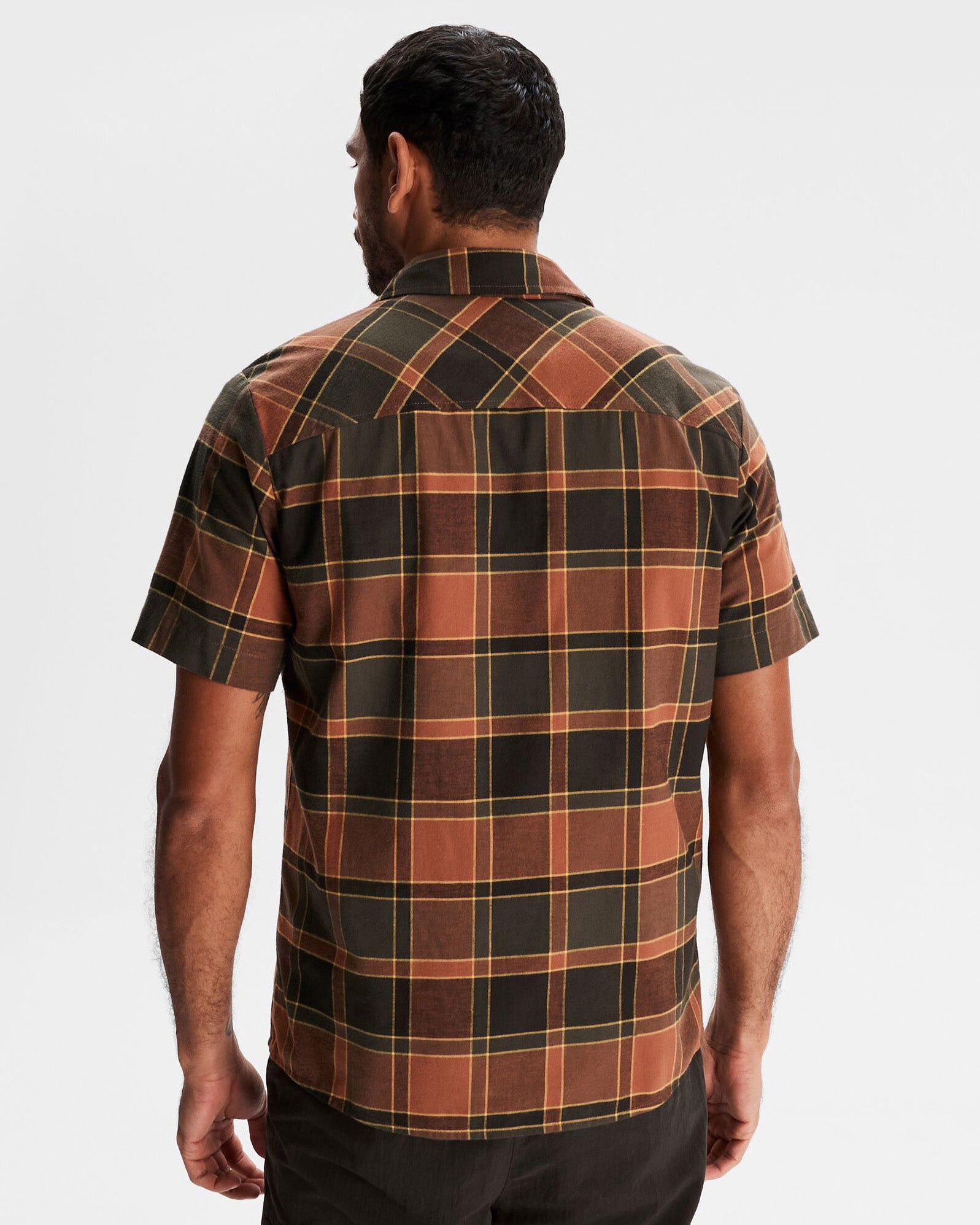 Men's Fyfe Short Sleeve Plaid Shirt - Redwood Checkered Pattern - Casual Summer Wear for Outdoor Activities & Travel