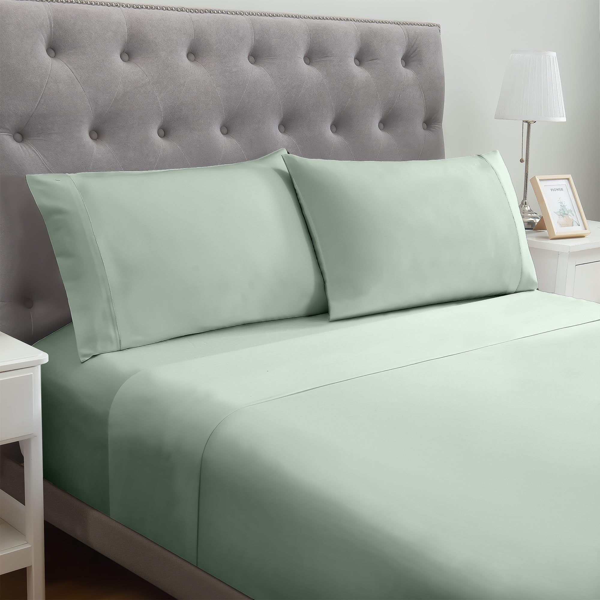 Luxury Soft Microfiber Bed Sheets Set - Breathable Deep Pocket Fitted Sheet, Flat Sheet & Pillowcases - Seafoam King Size for Comfortable Sleep - Perfect for Master Bedroom, Guest Room & Vacation Homes