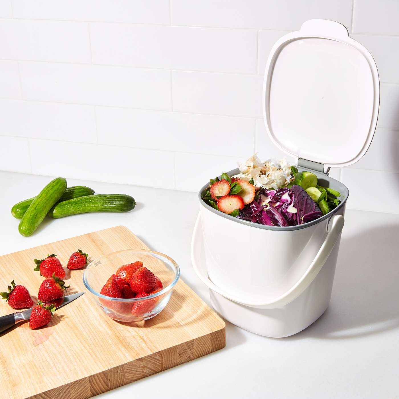 Easy Clean Compost Bin - 2.83L Charcoal Kitchen Compost Pail - Perfect for Eco-Friendly Food Waste Recycling at Home