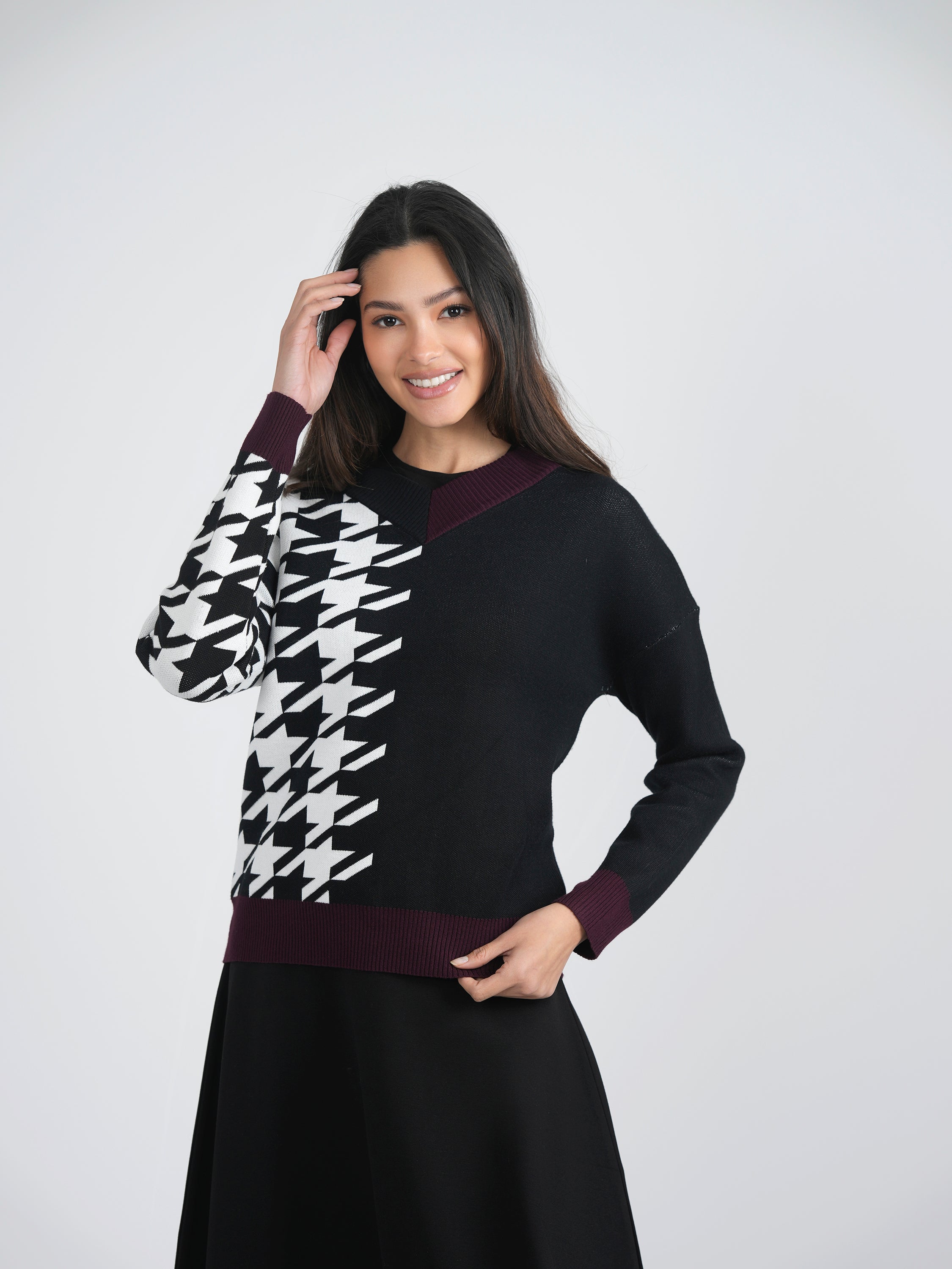 Stylish Houndstooth Color Block Sweater for Women - Trendy Knit Pullover for Fall & Winter - Perfect for Office, Casual Outfits & Holiday Gatherings