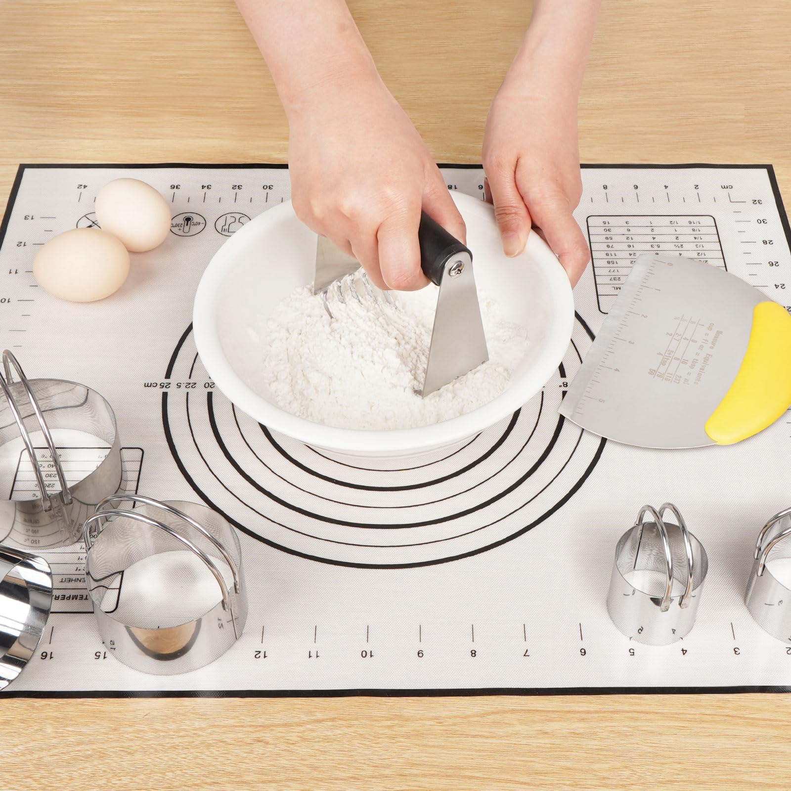 9-Piece Pastry Cutter Set - Stainless Steel Dough Blender, Silicone Baking Mat, Cookie Cutters & Baking Tools Kit for Perfect Pies, Biscuits & Pastries | Ideal for Home Bakers & Professional Kitchens