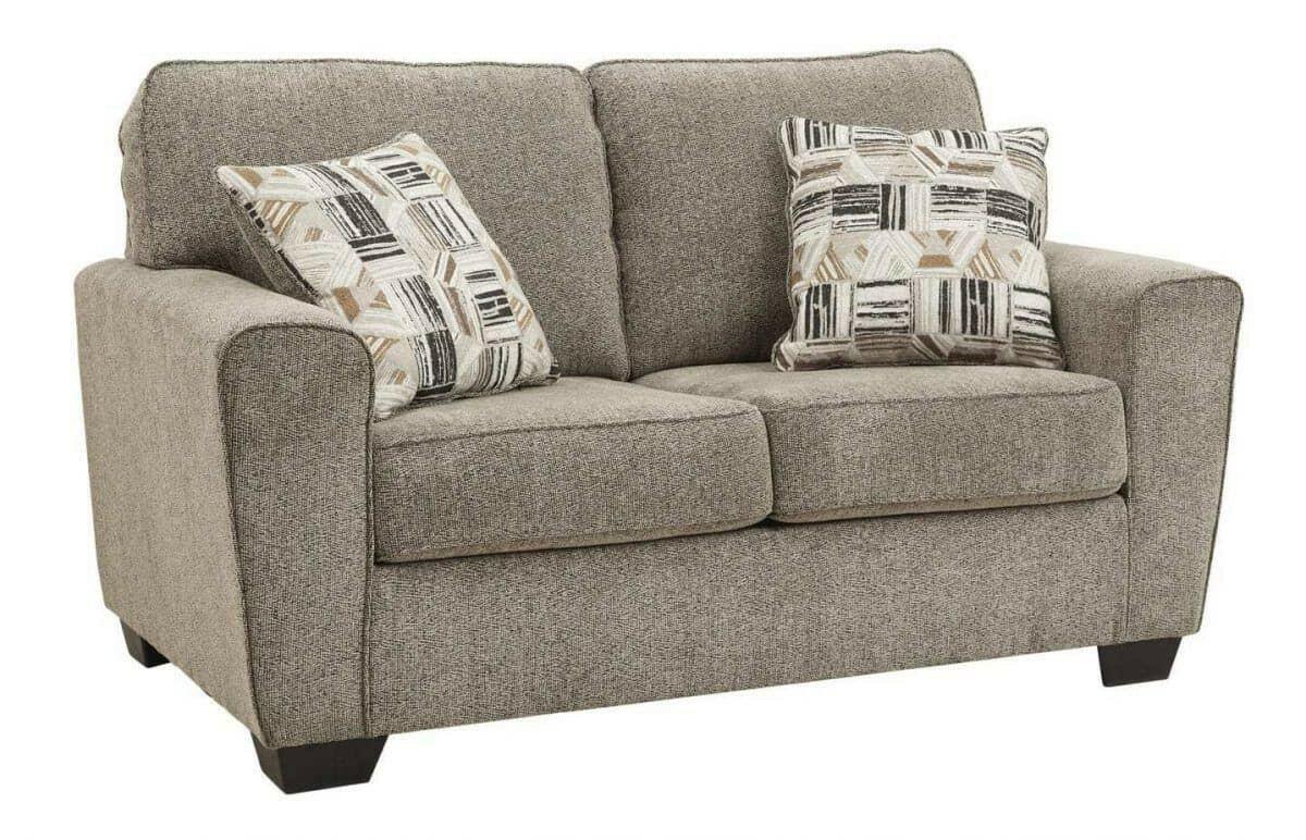 McCluer Loveseat 8100335 - Modern 2-Seater Sofa for Small Spaces | Perfect for Apartments, Living Rooms & Cozy Corners