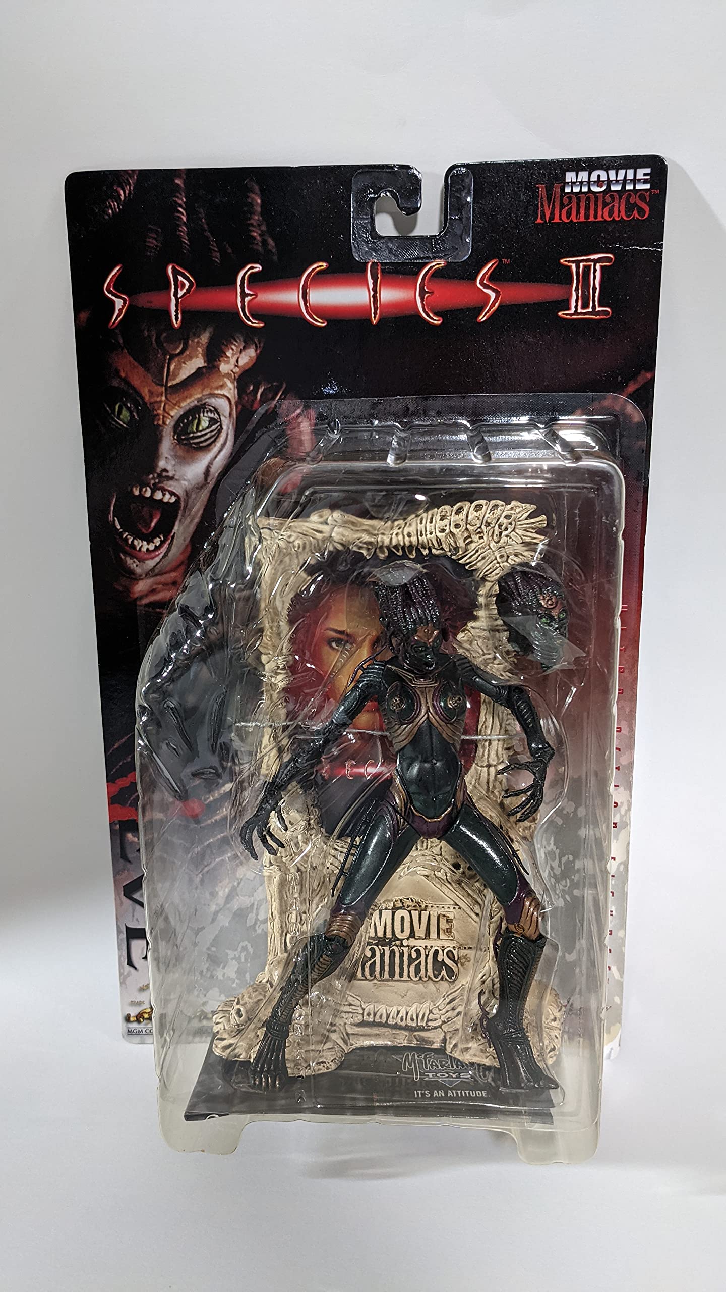 McFarlane Toys Movie Maniacs Series 1 Species: Eve Action Figure - Collectible Horror Movie Character for Display & Gifts - Perfect for Fans of Sci-Fi Films & Collectors