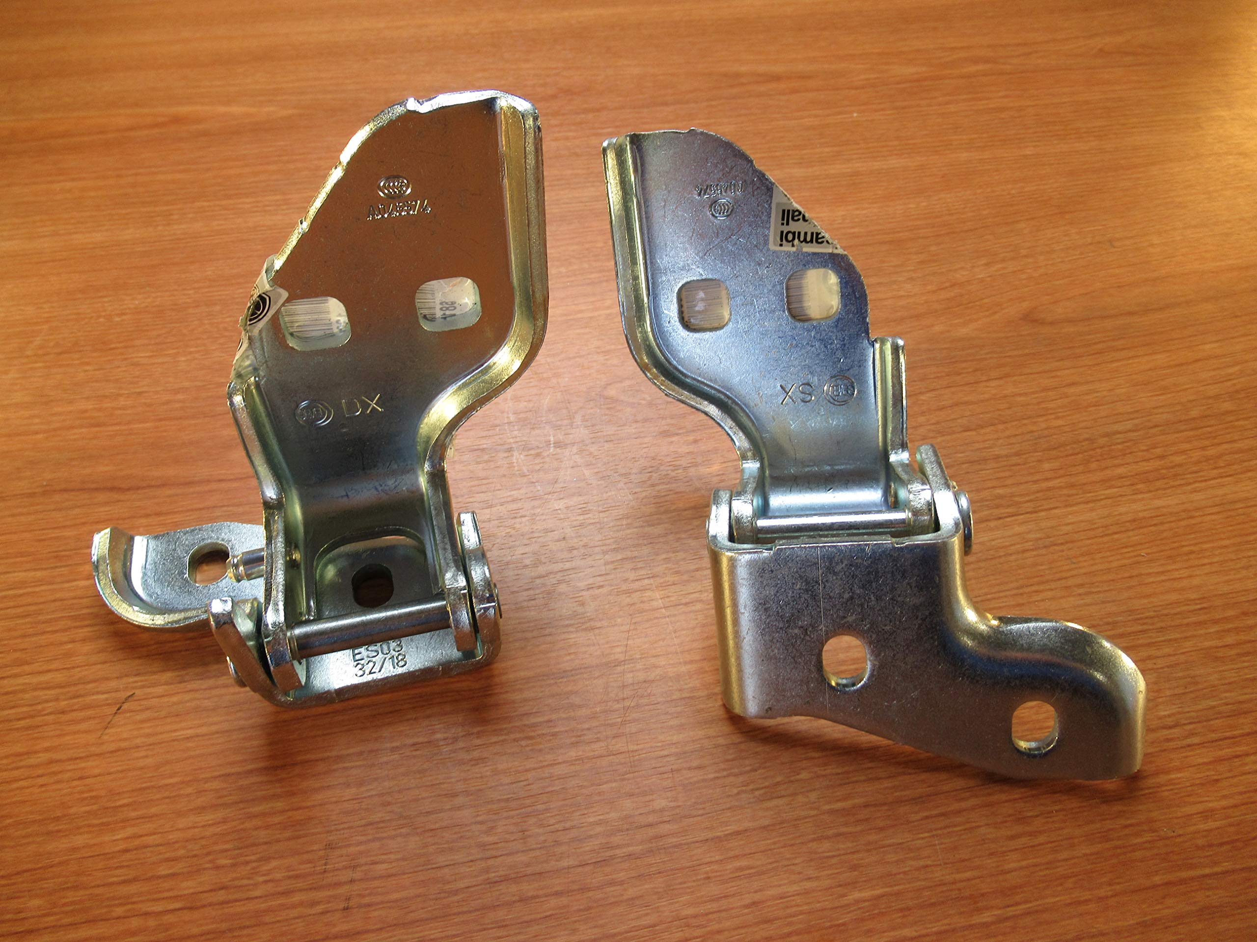 Mopar RAM Promaster Hinges for Passenger & Driver Side Doors - Classic Style Steel Painted Replacement Parts | Durable & Rust-Resistant for Van Doors | Perfect for RAM Promaster Maintenance & Repair