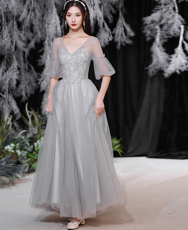 Elegant Gray Tulle Long Prom Dress - A-Line Bridesmaid Gown for Formal Evening & Party Events | Perfect for Weddings, Prom Nights & Special Occasions