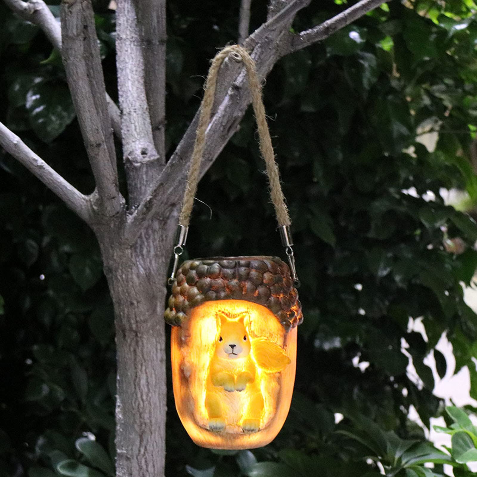 Solar Powered Squirrel Pine Cone Lantern Lights - Waterproof Resin Outdoor Garden Decor for Patio, Yard, Pathway & Flowerbed - Decorative Landscape Lighting for Evenings & Special Occasions