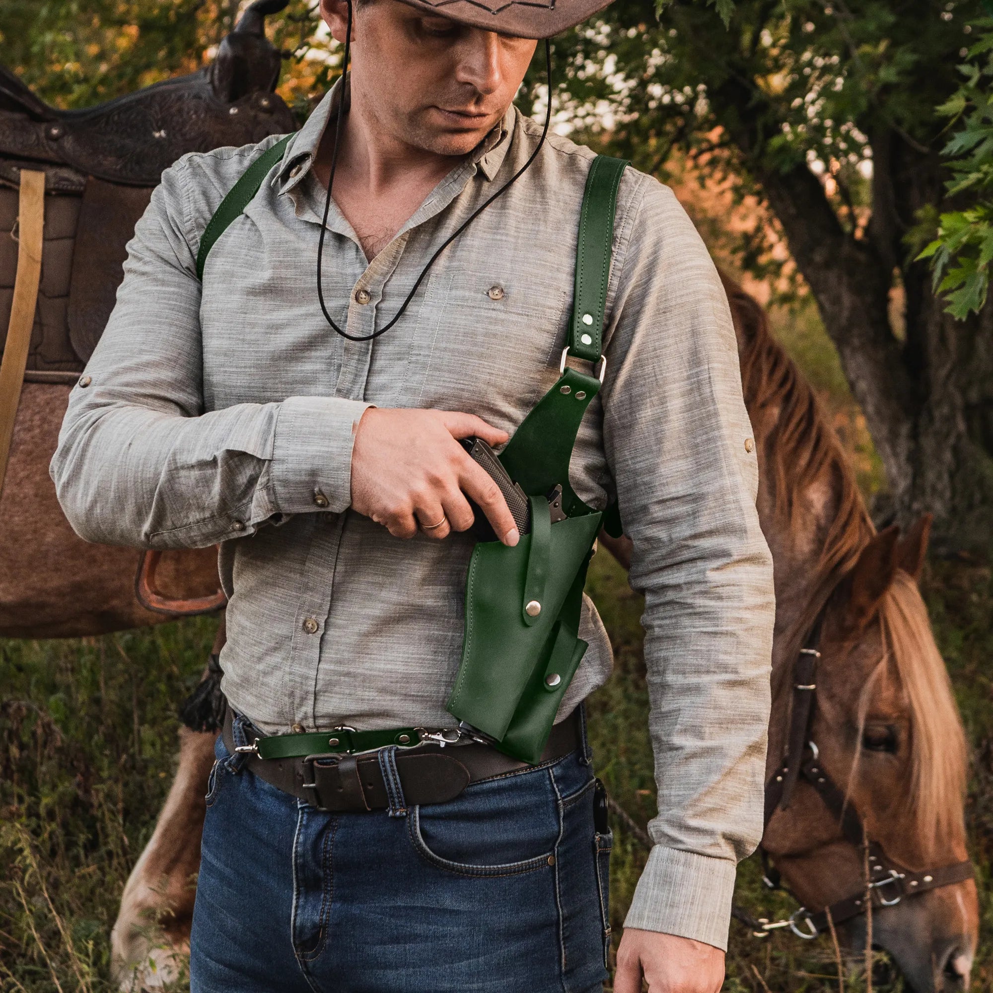 Best Gun Shoulder Holster for Concealed Carry - Comfortable & Adjustable Pistol Shoulder Harness - Perfect for CCW, Security, Police & Outdoor Activities