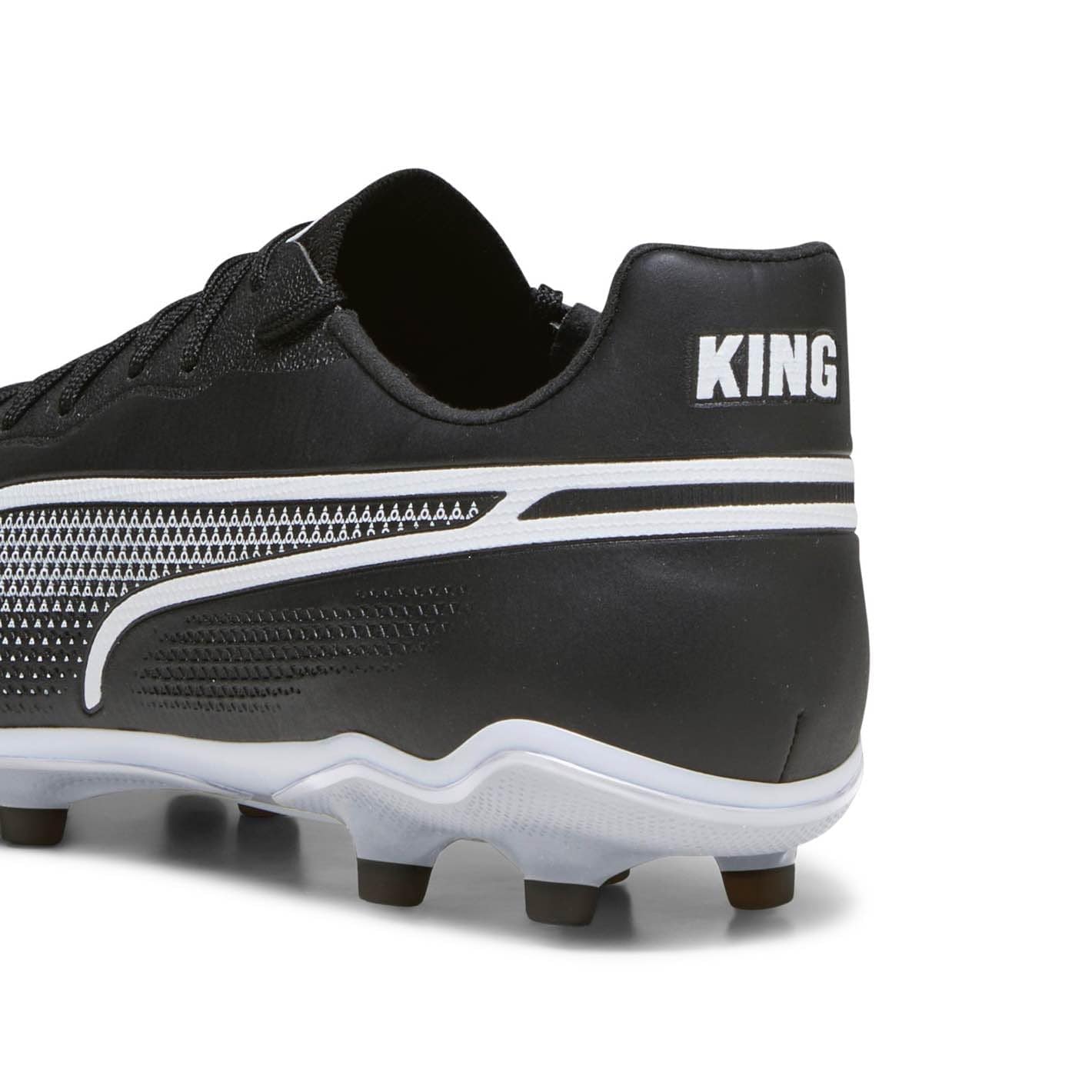 PUMA KING Pro FG/AG Soccer Cleats - Lightweight Football Shoes for Men with Firm Ground & Artificial Grass Traction - Perfect for Professional Matches & Training Sessions