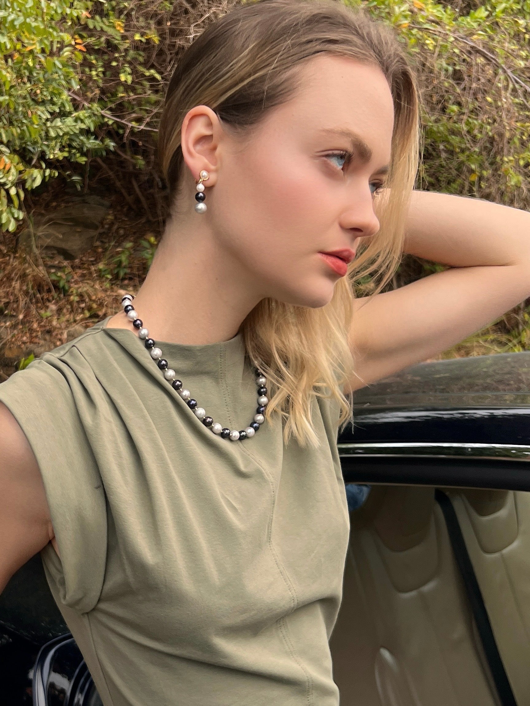 Elegant Classic Gray and Black Natural Freshwater Pearl Necklace for Women | LN079 | Perfect for Weddings, Parties & Formal Occasions