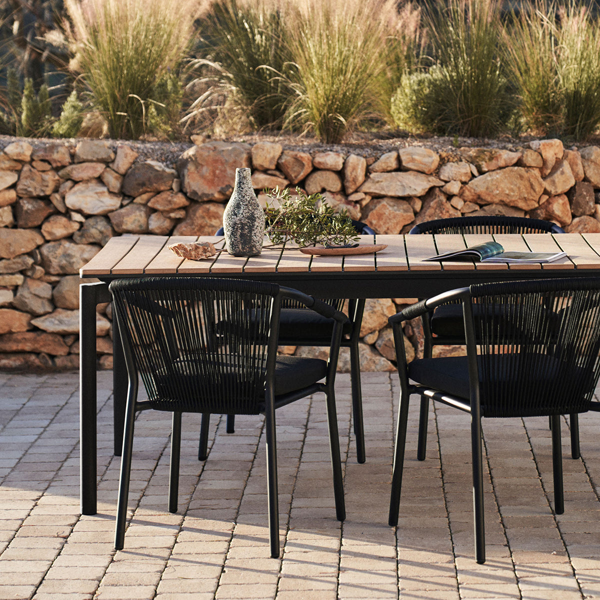 Canyelles Extendable Outdoor Dining Table - Weatherproof Patio Furniture for Garden, Backyard, and Poolside Entertaining