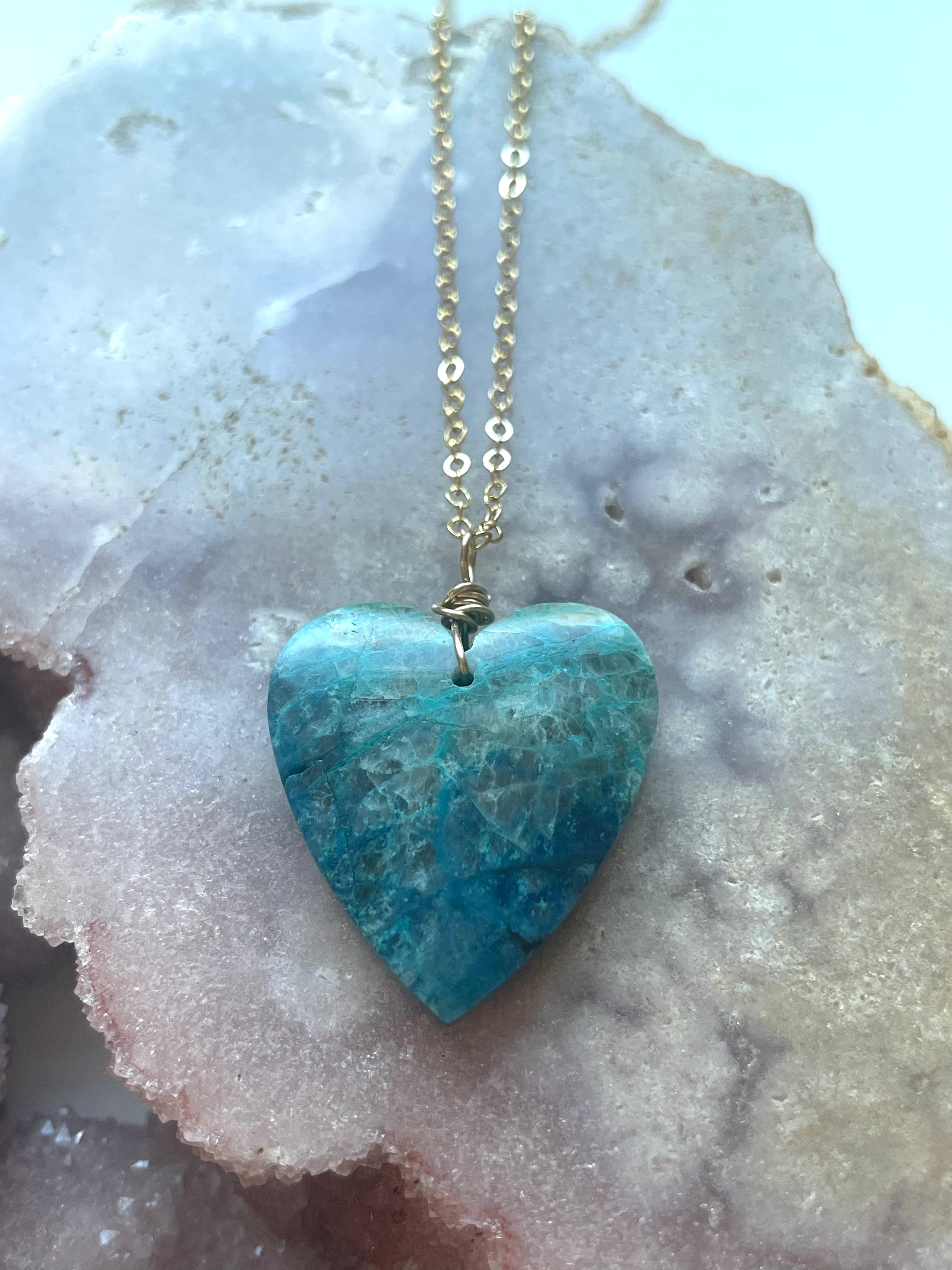 Natural Chrysocolla Heart Pendant Necklace - Healing Stone Jewelry for Women - Perfect for Meditation, Energy Balancing & Spiritual Gifts