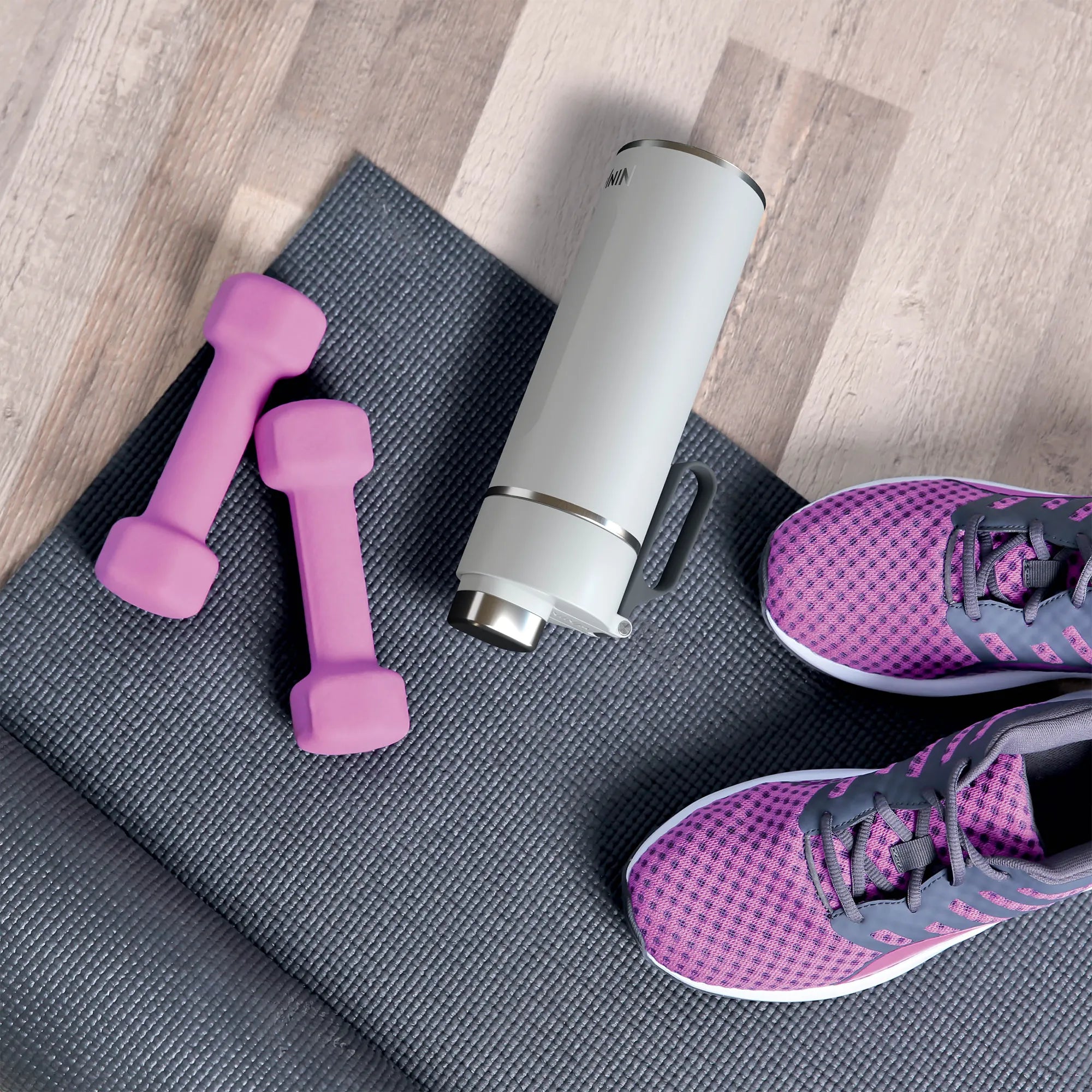 Ninja Thirsti 700ml Insulated Water Bottle - Leak Proof Stainless Steel Travel Mug for Hot & Cold Drinks - Perfect for Gym, Hiking, Office & Outdoor Adventures