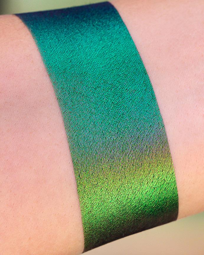 Multi Chrome Loose Eyeshadow - Story Time Collection | Highly Pigmented Metallic & Shimmer Eyeshadow for Makeup Artists & Beauty Lovers | Perfect for Party, Wedding & Special Occasion Makeup
