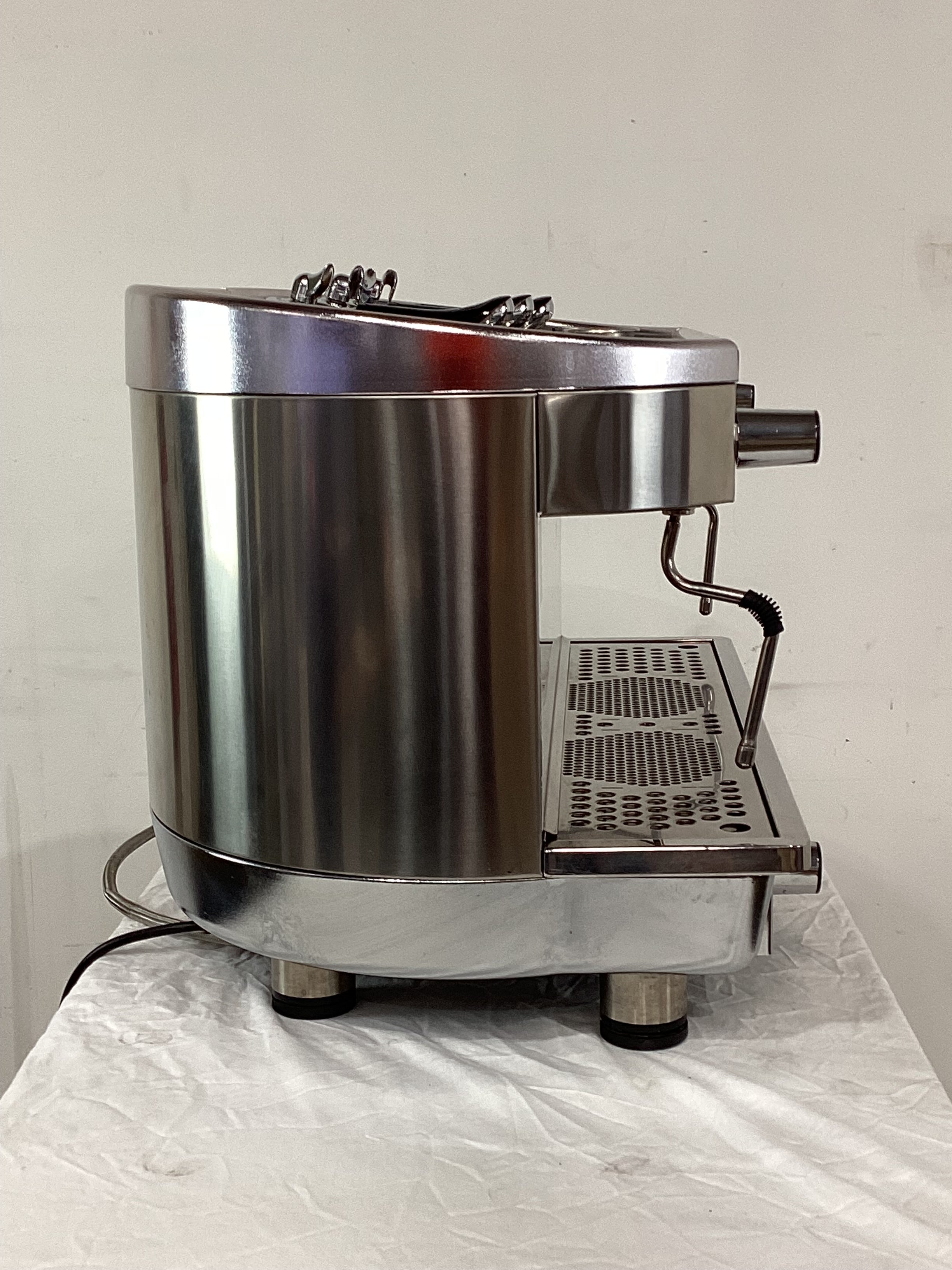 Bezzera Ellisse 211 2 Group Commercial Espresso Machine for Coffee Shops & Restaurants - Professional Barista Equipment for High Volume Brewing