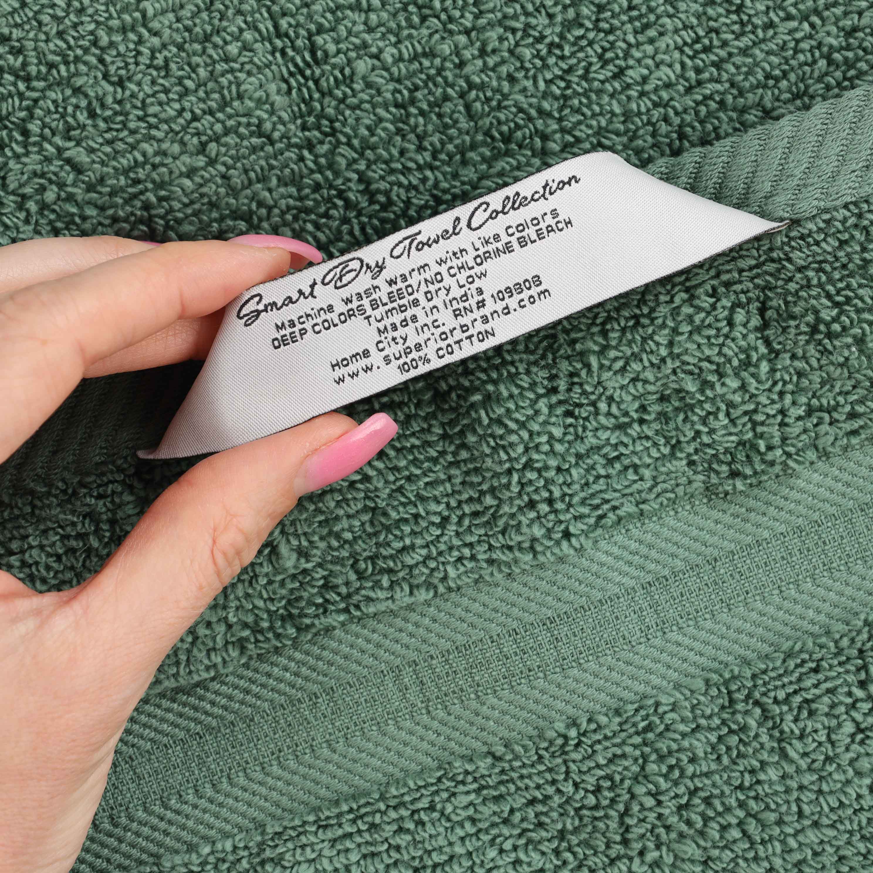 Premium Soft Medium Weight Cotton Bath Towels Set of 4 - Ultra Absorbent, Quick Dry & Zero Twist - Perfect for Spa, Bathroom & Beach Use