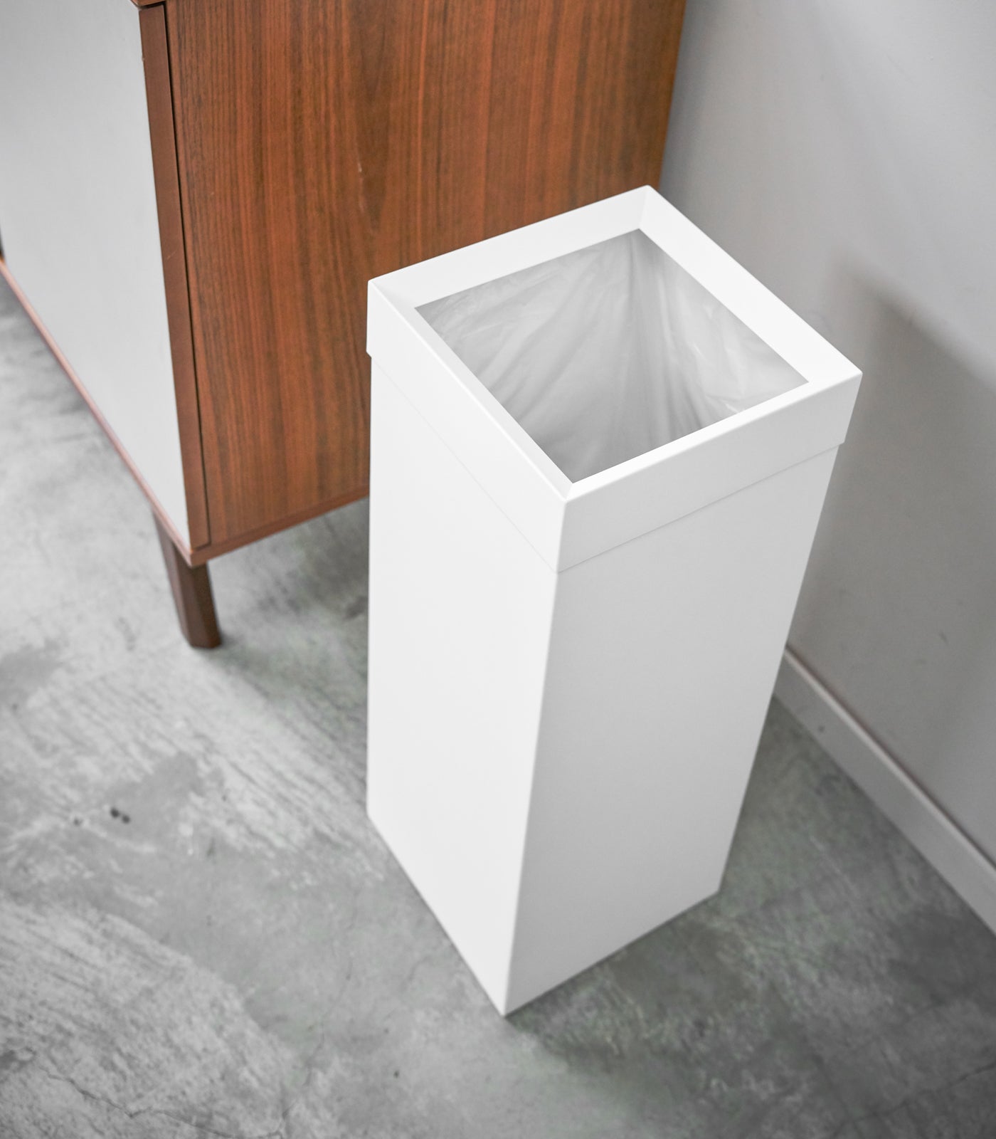 Stainless Steel Trash Can with Lid - 13 Gallon Kitchen Garbage Bin for Home, Office & Outdoor Use