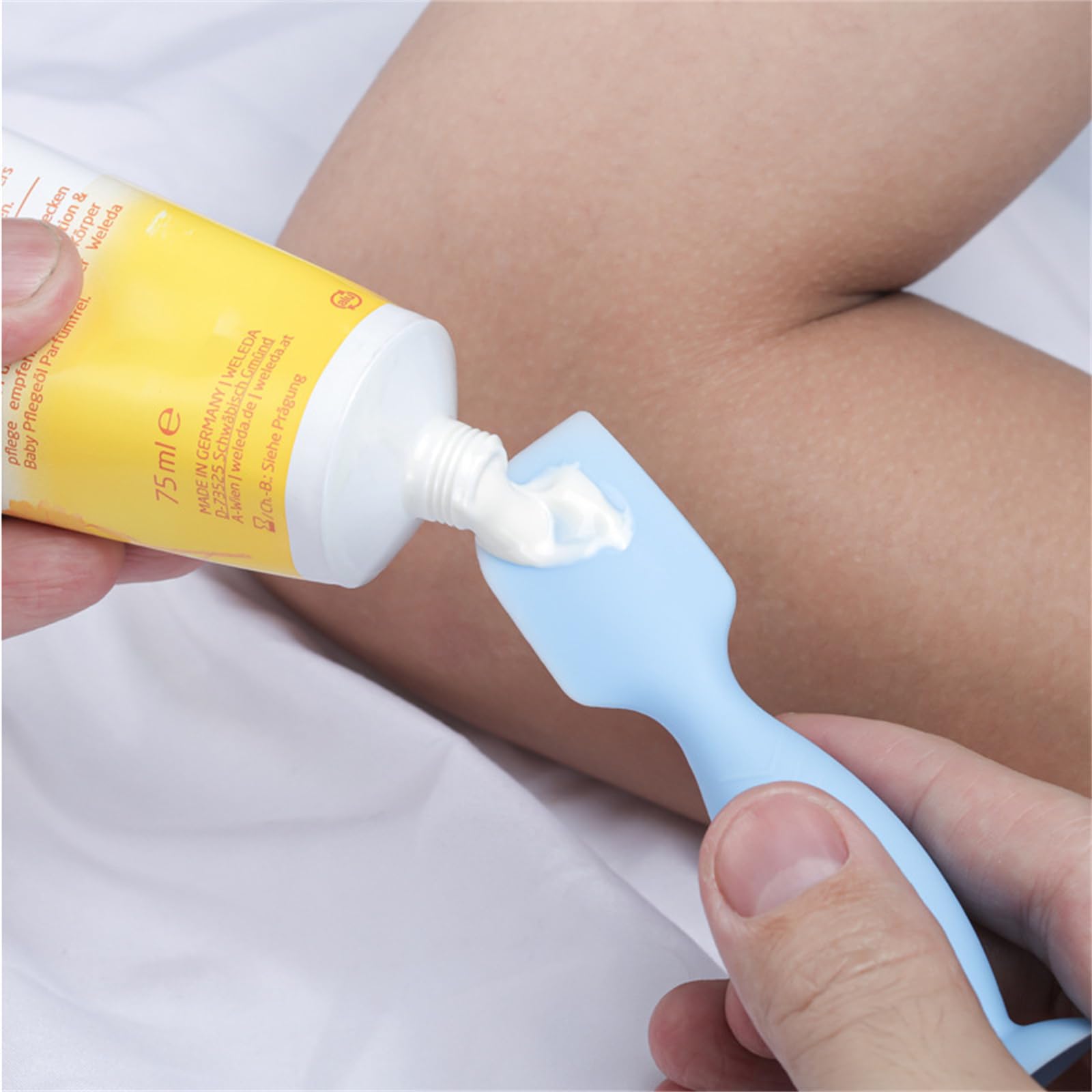 **Soft Silicone Baby Diaper Cream Spatula - Gentle Rash Cream Applicator for Newborns & Infants - Perfect for Diaper Changes & Skin Protection**