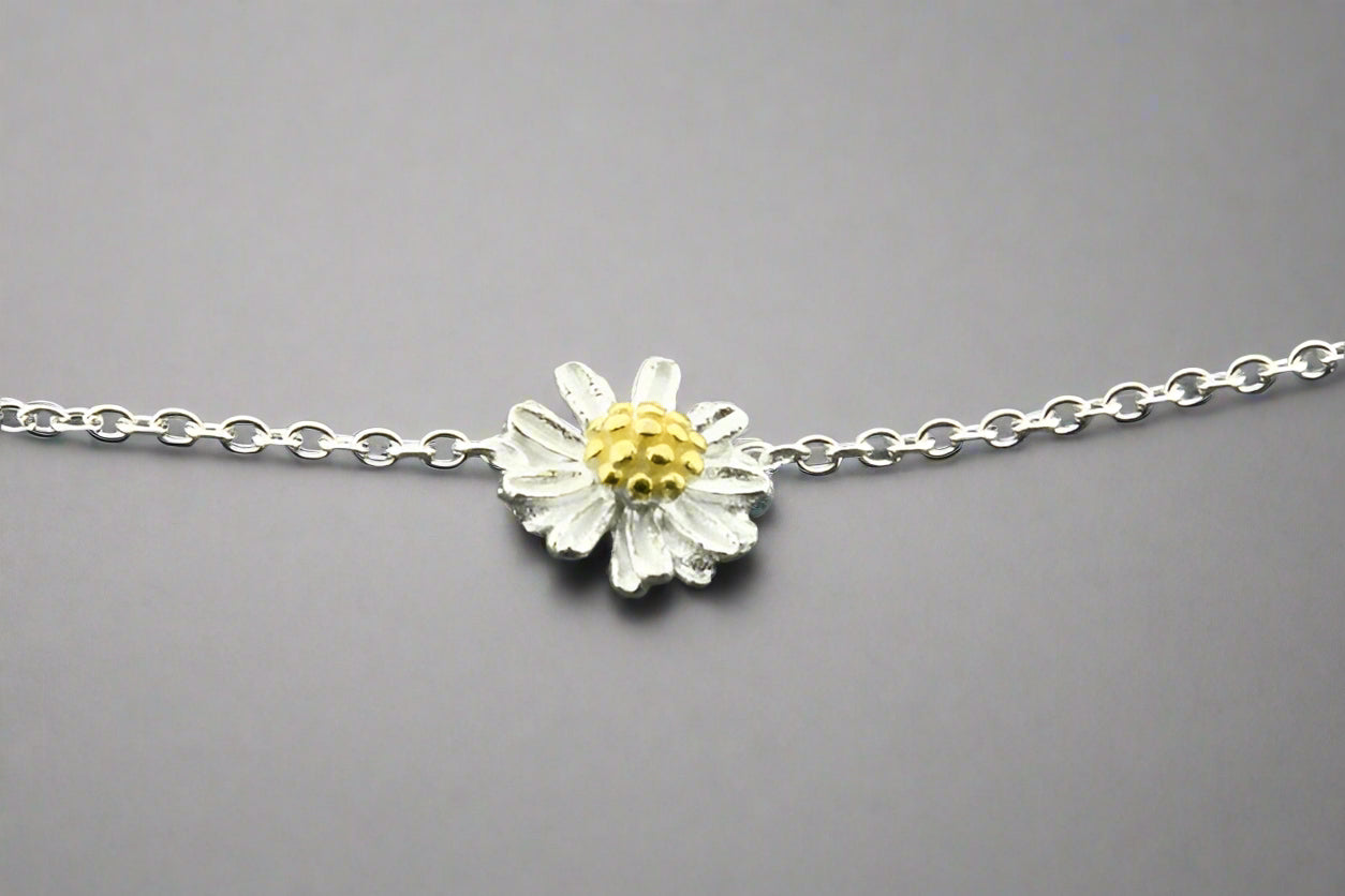 Sterling Silver Daisy & Link Bracelet with 22K Gold Plating - Elegant Jewelry for Women, Perfect for Everyday Wear, Gifts & Special Occasions