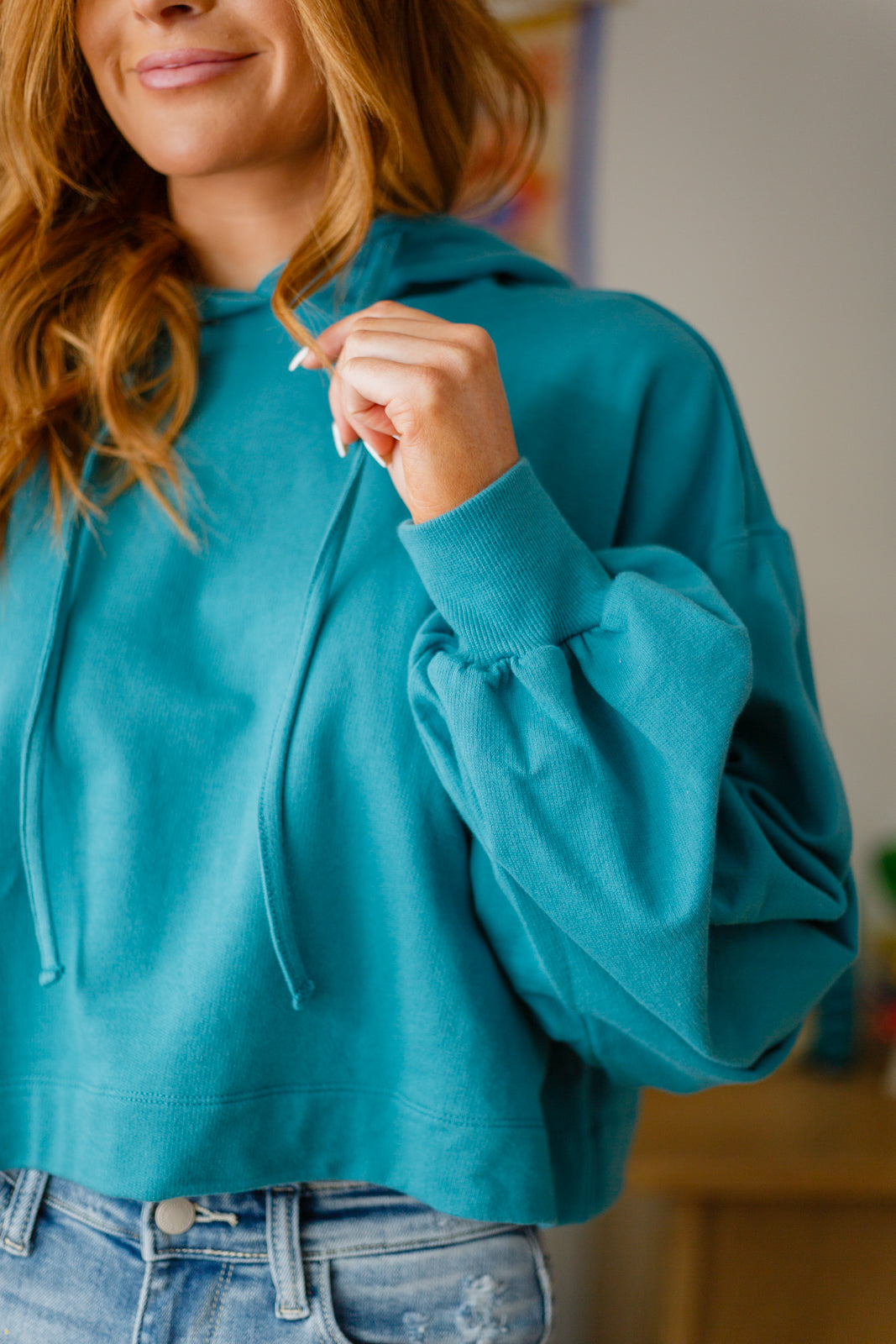 Stylish Hanging Out Hoodie for Men & Women - Cozy Pullover Sweatshirt for Casual Wear, Street Fashion, and Outdoor Activities