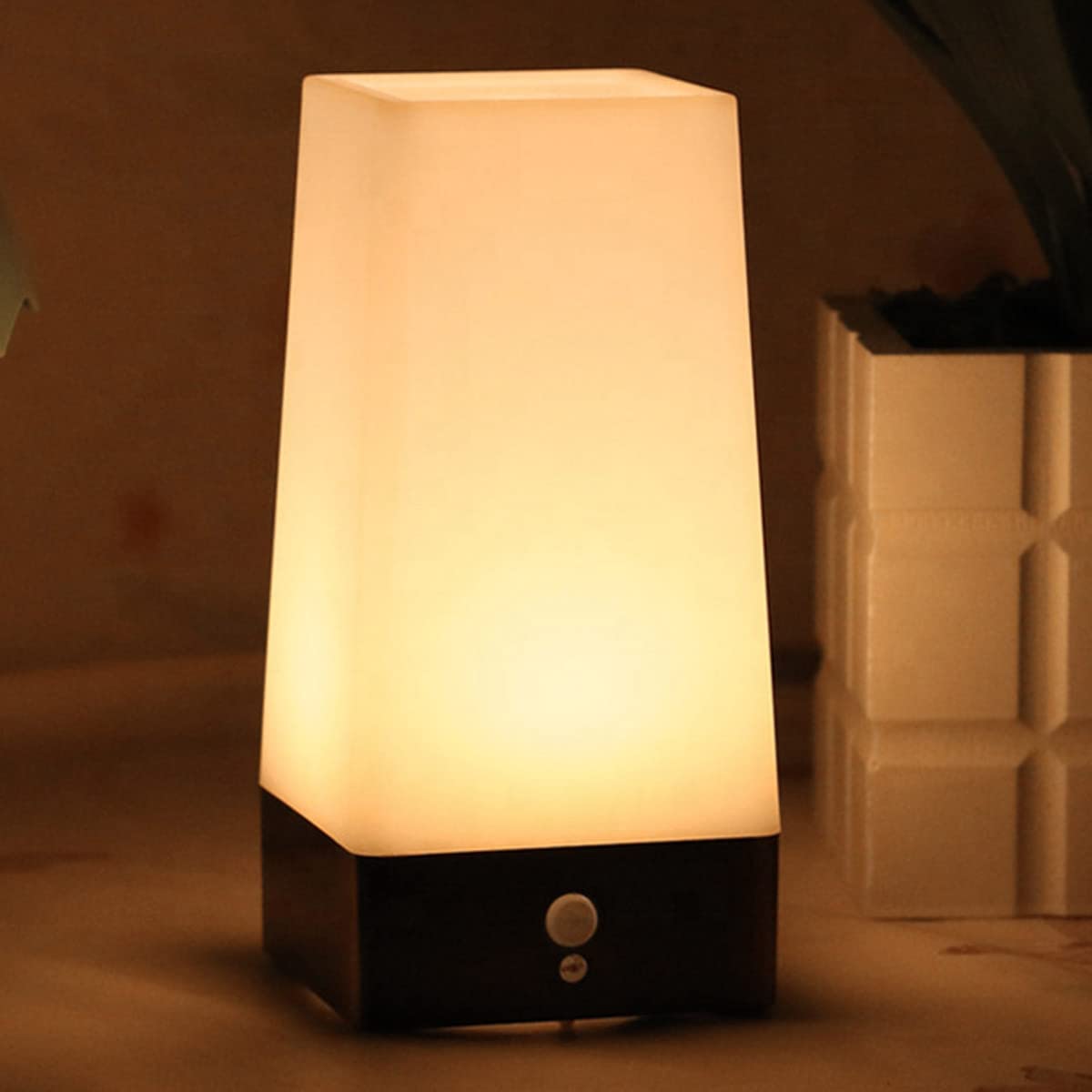 Energy-Saving LED Night Light with Motion Sensor - Battery Powered Mini Bedside Lamp for Bedroom, Living Room & Corridor - Auto On/Off Square Nightlight for Safety & Convenience (Ideal for Kids, Elderly & Nighttime Bathroom Visits)