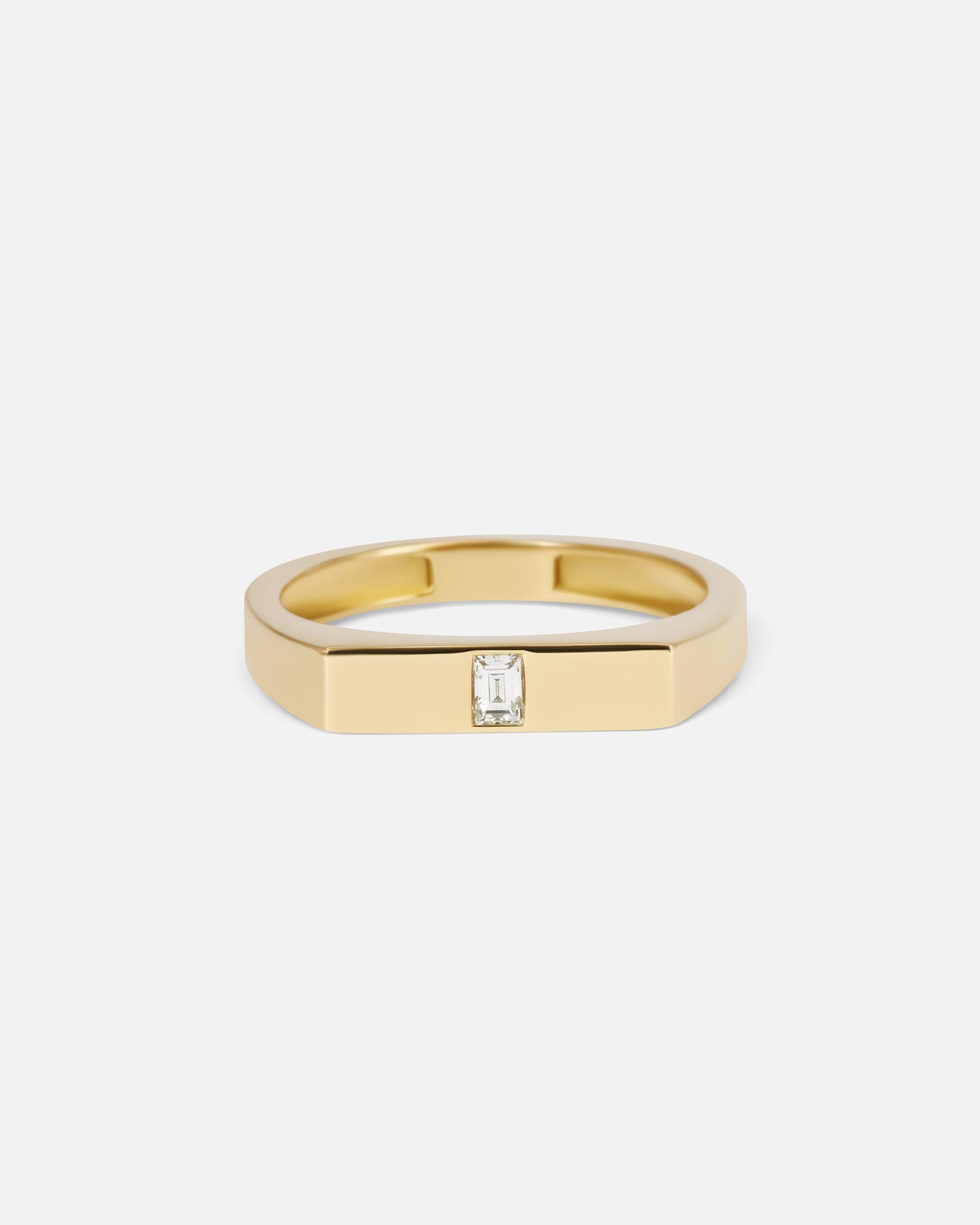 Rio Signet Ring for Women - Elegant Personalized Initial Ring - Perfect for Engraving Names, Dates & Monograms - Great Gift for Birthdays, Anniversaries & Special Occasions