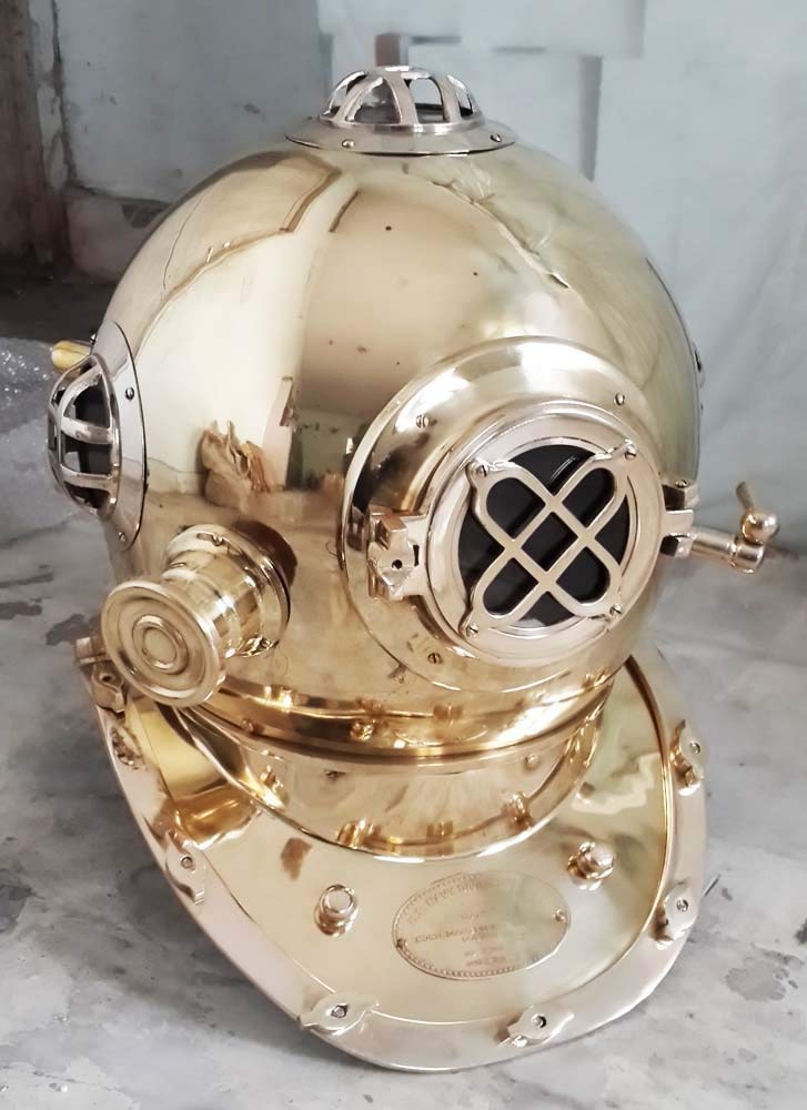 Vintage Nautical Diving Helmet - Rustic Marine Decor for Scuba Divers, Deep Sea Exploration Enthusiasts - Perfect for Home Office, Man Cave, or Unique Gift Idea