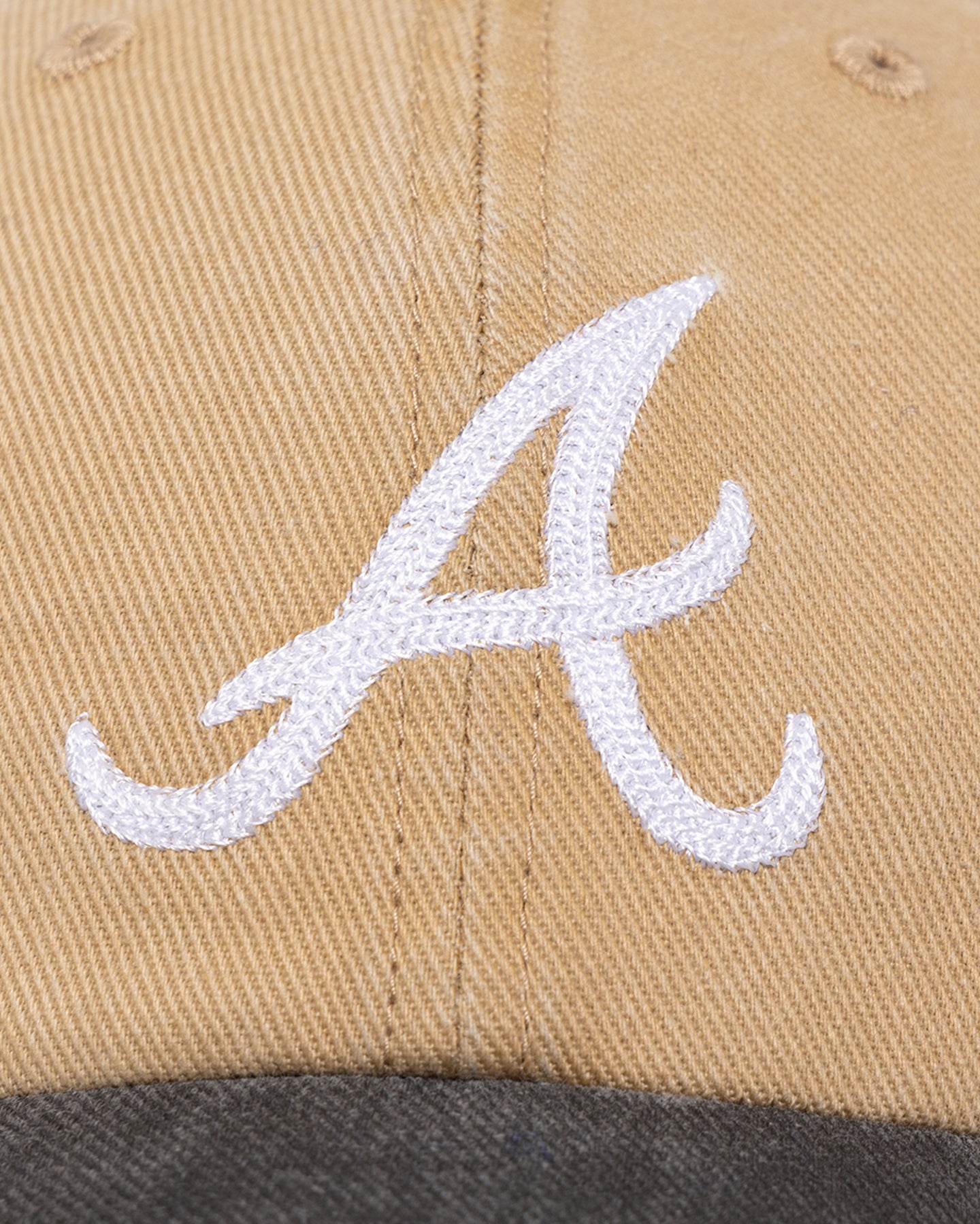 47 Brand Atlanta Braves 47 Clean Up Strapback Khaki Adjustable Hat - Official MLB Baseball Cap for Men & Women - Perfect for Games, Tailgating & Casual Wear