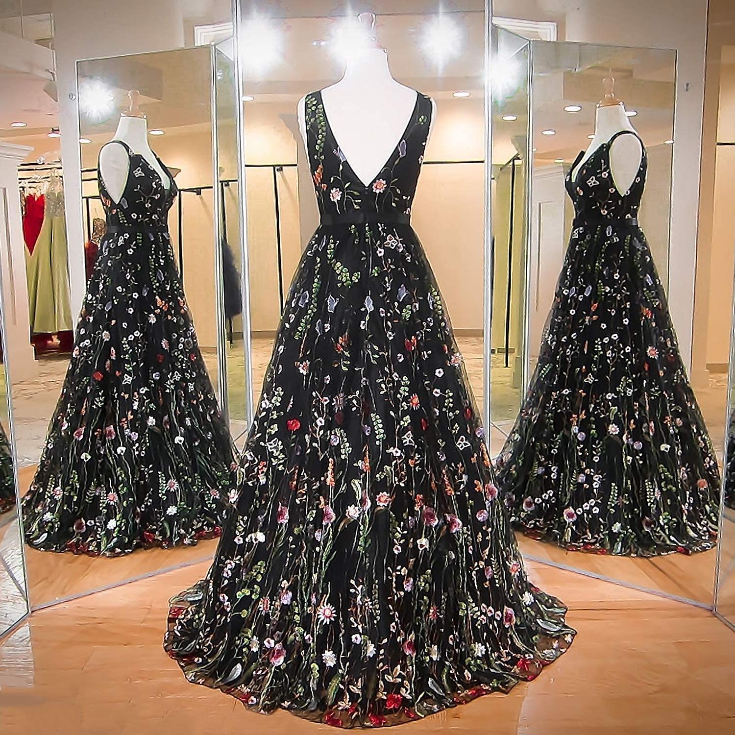 Elegant Women's Embroidered Prom Dress Formal Evening Gown V241 - Perfect for Homecoming, Wedding, and Special Occasions