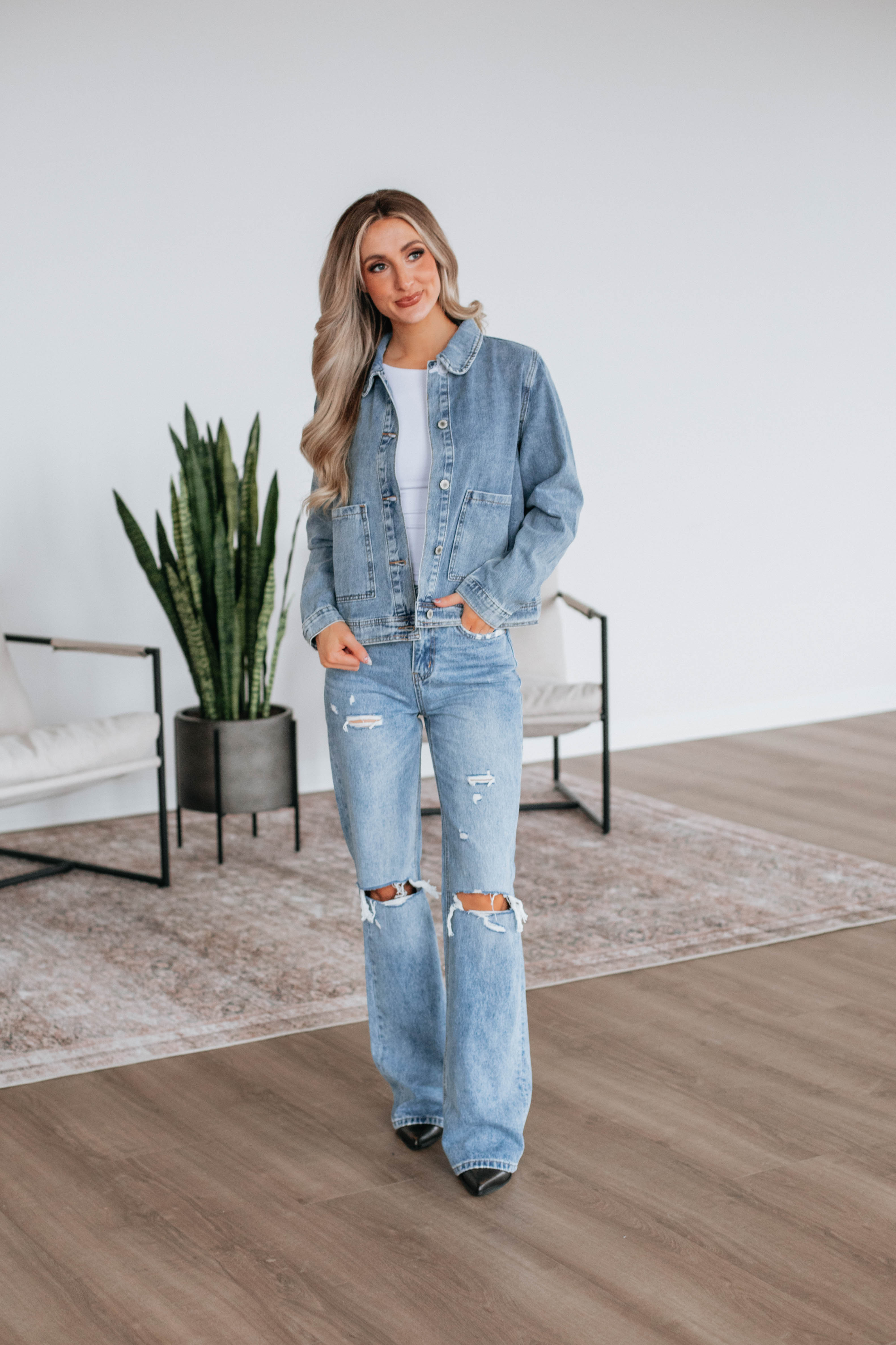 Burke Denim Jacket for Men & Women | Vintage Style Distressed Denim Jacket | Perfect for Casual Outfits, Streetwear & Fall Layering