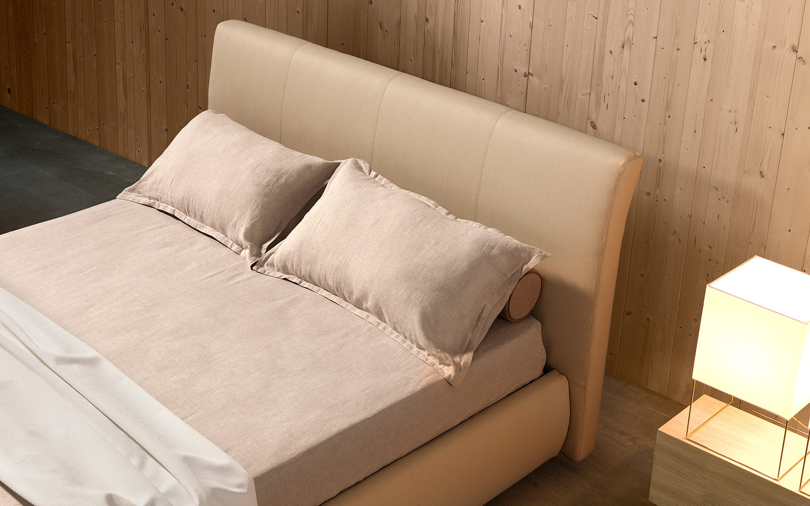 Novaluna Foam Vegan Leather Platform Bed Frame - Queen Size, Eco-Friendly & Hypoallergenic for Modern Bedroom & Guest Room