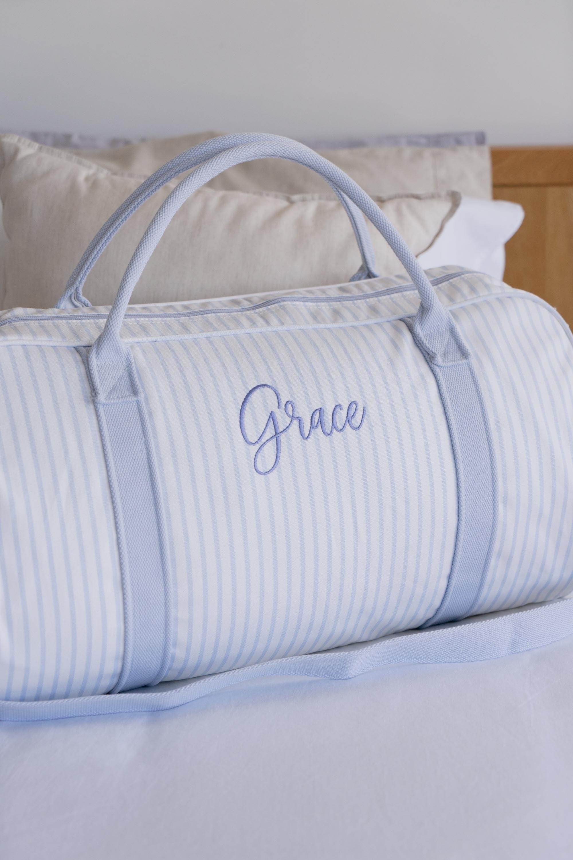 Custom Personalized Duffle Bag for Travel & Gym - Aspen Monogrammed Duffle Bag for Men & Women - Perfect for Weekend Getaways, Sports, and Workouts