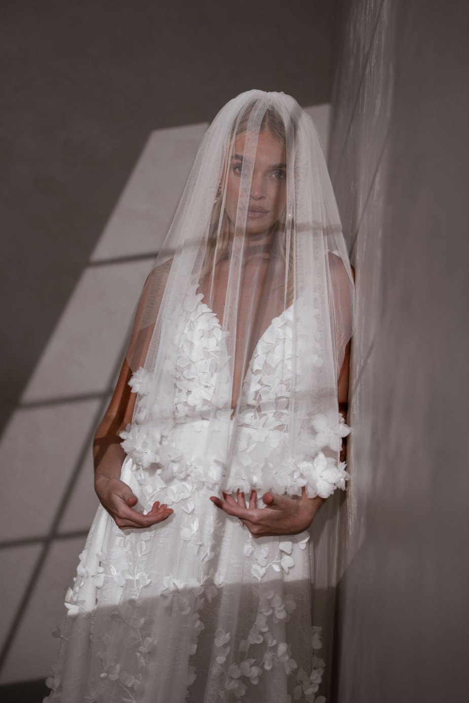 Fay Veil - Elegant Bridal Wedding Veil for Women | Perfect for Church Ceremony, Photoshoot & Special Occasions