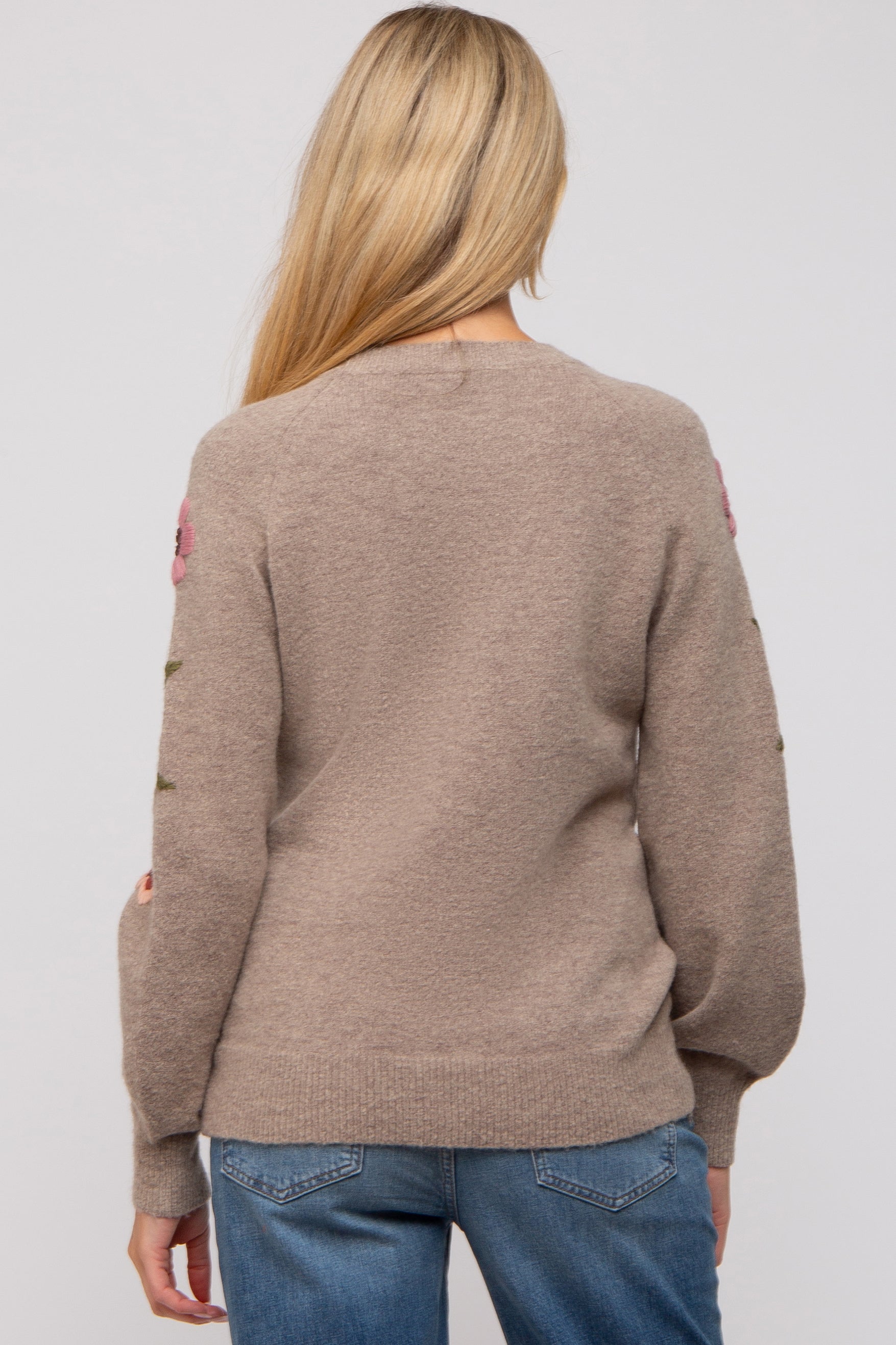 Soft Beige Knit Floral Maternity Sweater for Pregnancy - Cozy & Stylish Nursing Top for Casual Wear & Photo Shoots