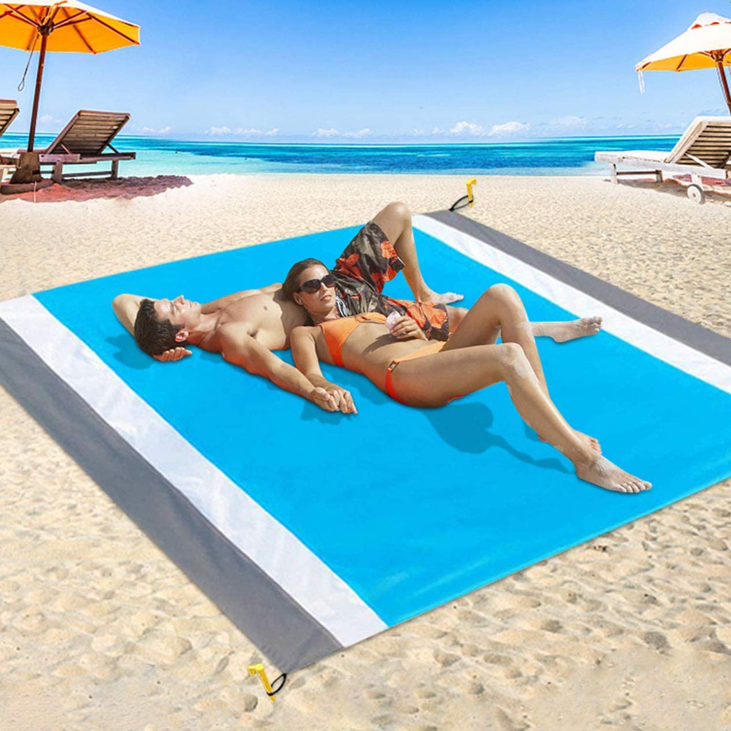 **Sandproof Waterproof Beach Blanket - Oversized Quick-Drying Picnic Mat for Travel, Camping & Hiking - Perfect for Beach Days, Outdoor Adventures & Family Picnics**