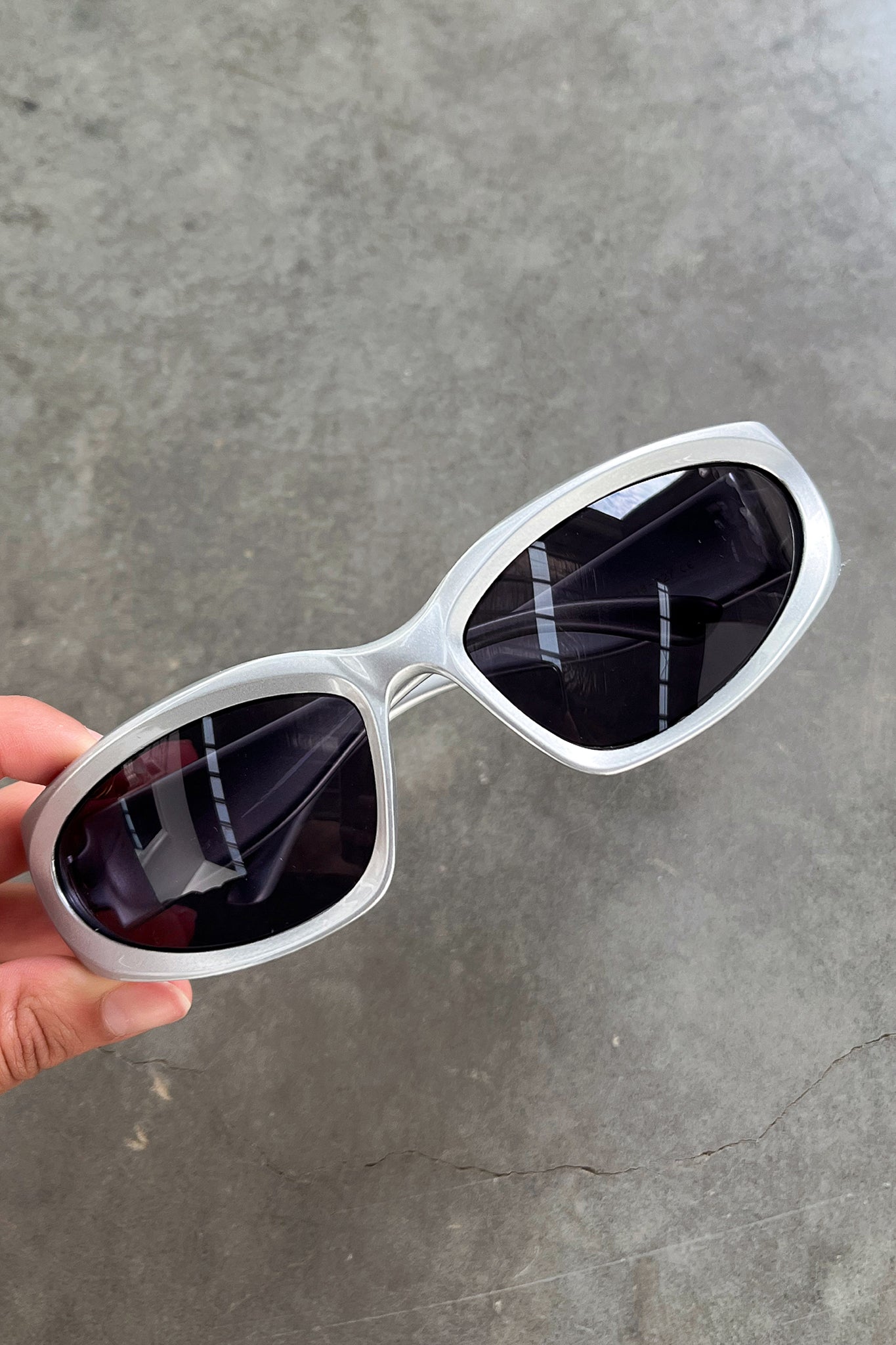 Stylish Capri Sunglasses for Women - Silver Mirror Lens UV Protection - Perfect for Beach, Driving & Outdoor Activities