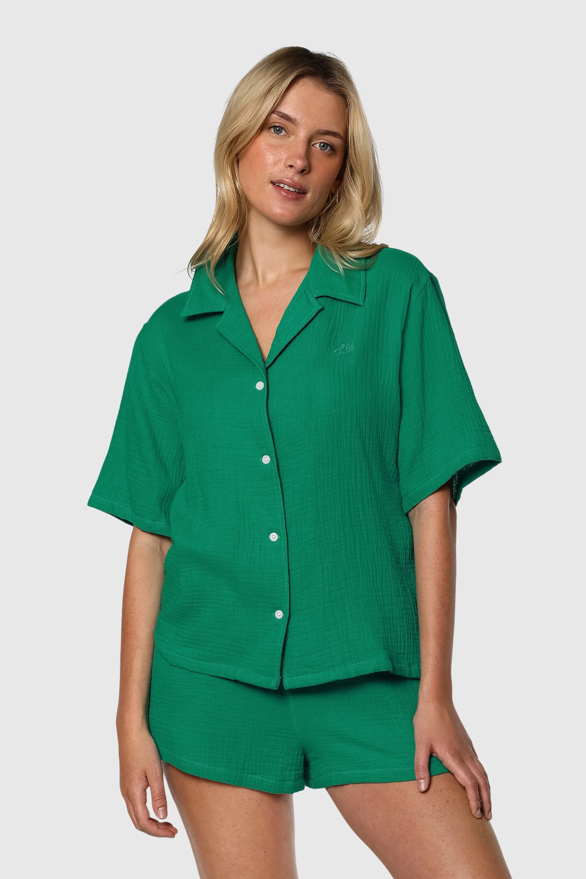 Breeze Shirt - Lightweight & Breathable Summer Top for Men & Women | Perfect for Outdoor Activities, Travel & Casual Wear