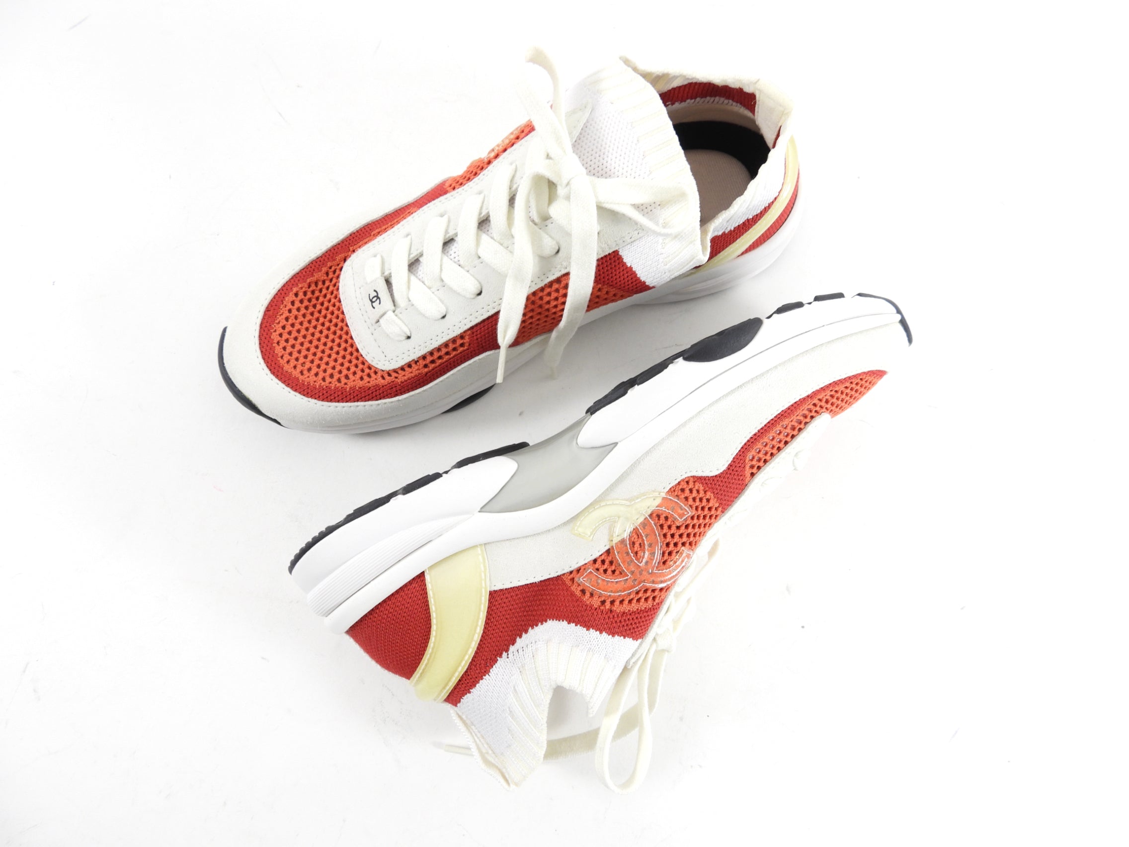 Chanel G36258 Red and White Suede Mesh Knit Sneakers - Women's Size 40/39 - Casual Fashion, Streetwear & Luxury Comfort for Everyday Wear