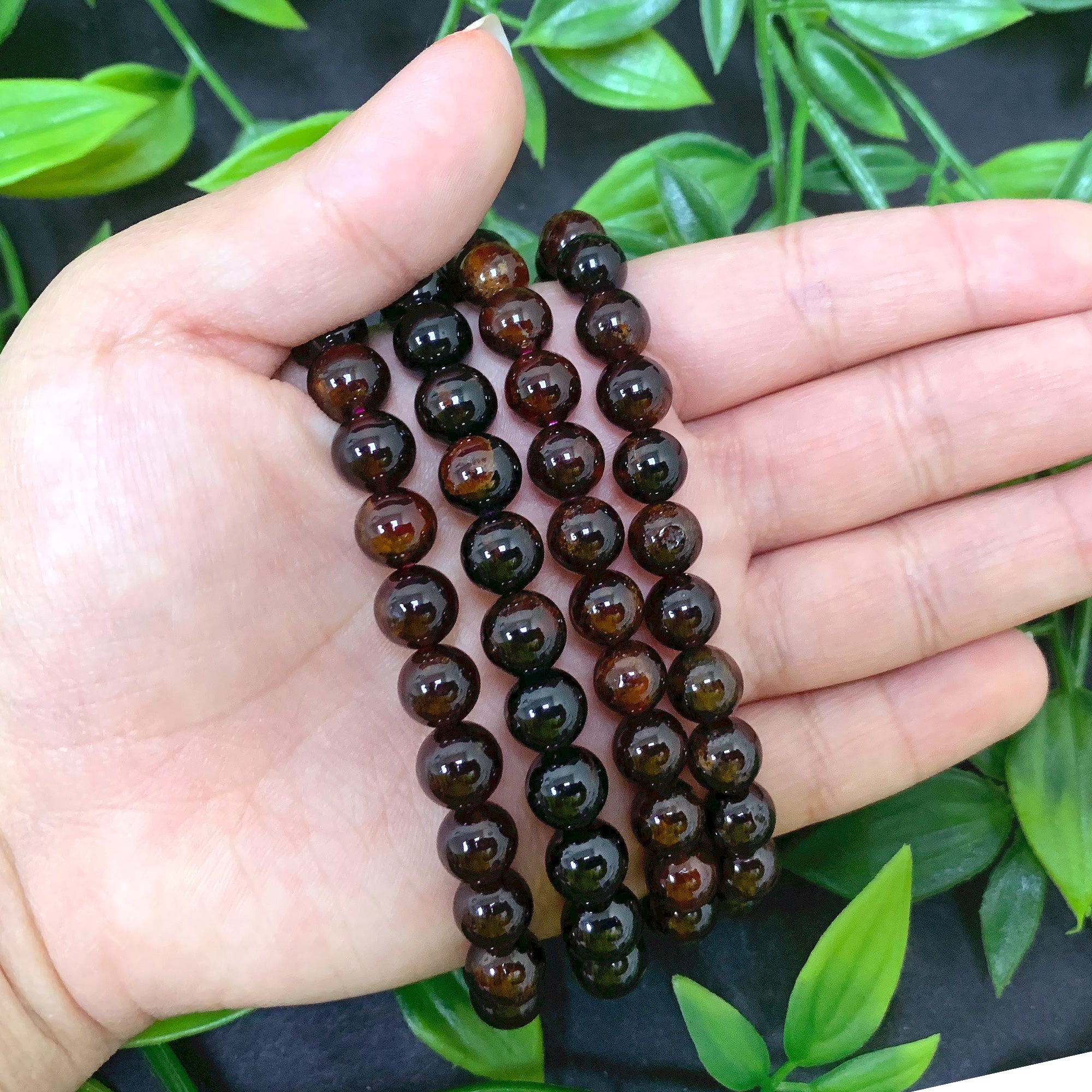 8mm Garnet Gemstone Round Bead Stretch Bracelet for Men & Women - Perfect for Yoga, Meditation & Everyday Wear