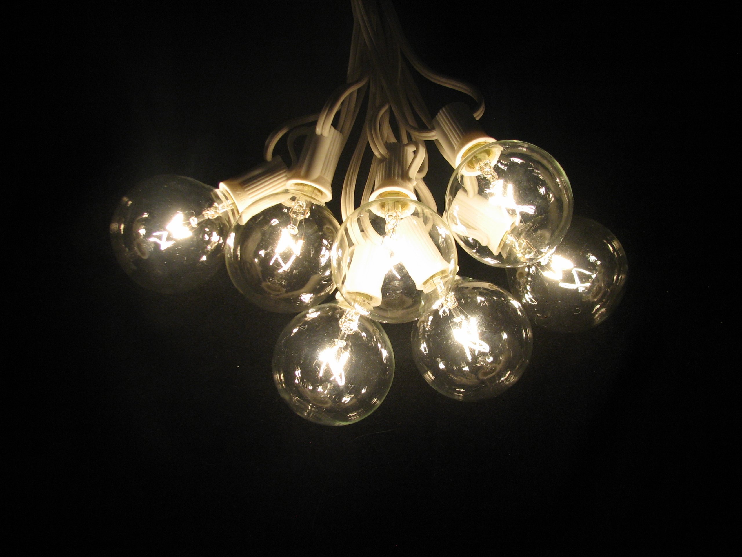 100 Foot Outdoor Globe String Lights - Set of 100 G50 Clear Bulbs with White Cord for Patio, Garden, Wedding & Backyard Decor