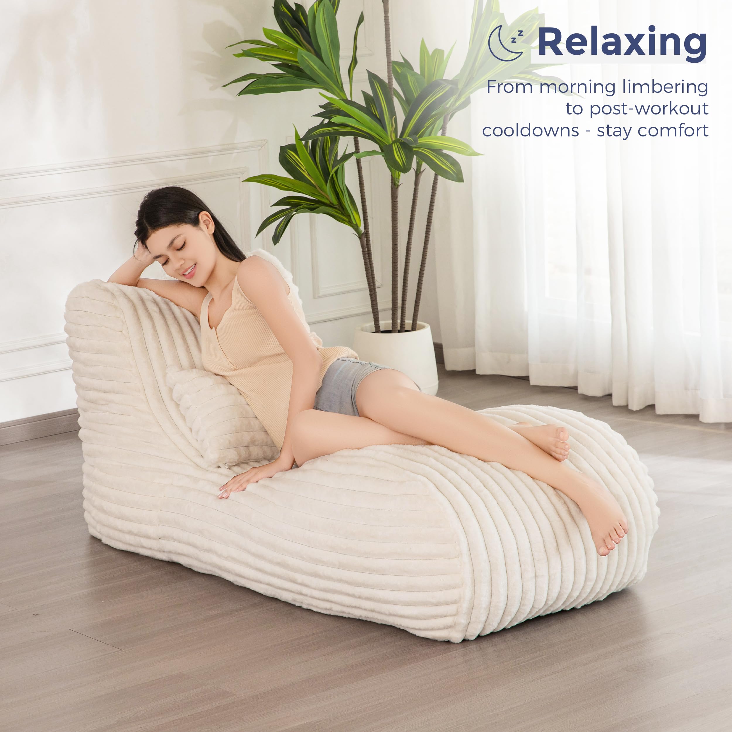 MAXYOYO Chaise Lounge with Pillow - Ergonomic Velvet Fabric Floor Sofa Chair for Bedroom & Living Room | Comfortable Fainting Couch for Relaxing, Reading & Napping (Beige)