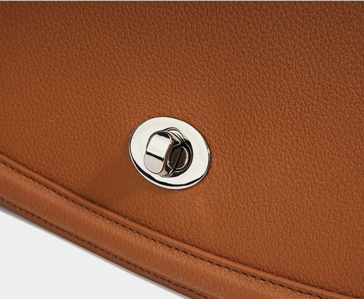 Stylish Curved Flap Saddle Bag for Women - Vintage Leather Crossbody Purse with Adjustable Strap | Perfect for Everyday Use, Travel & Casual Outings